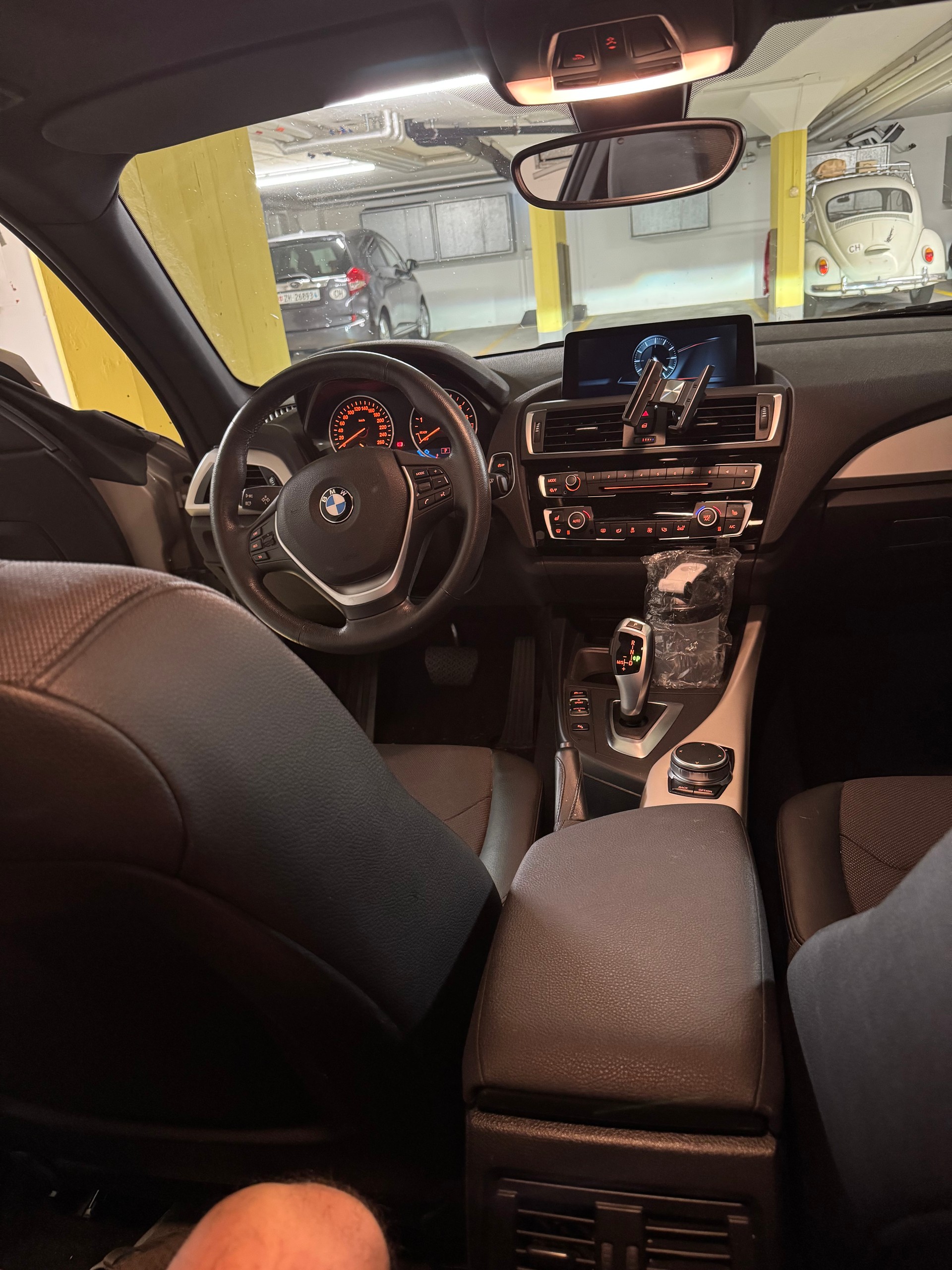 BMW 220i SAG Sport Line Steptronic-image-5