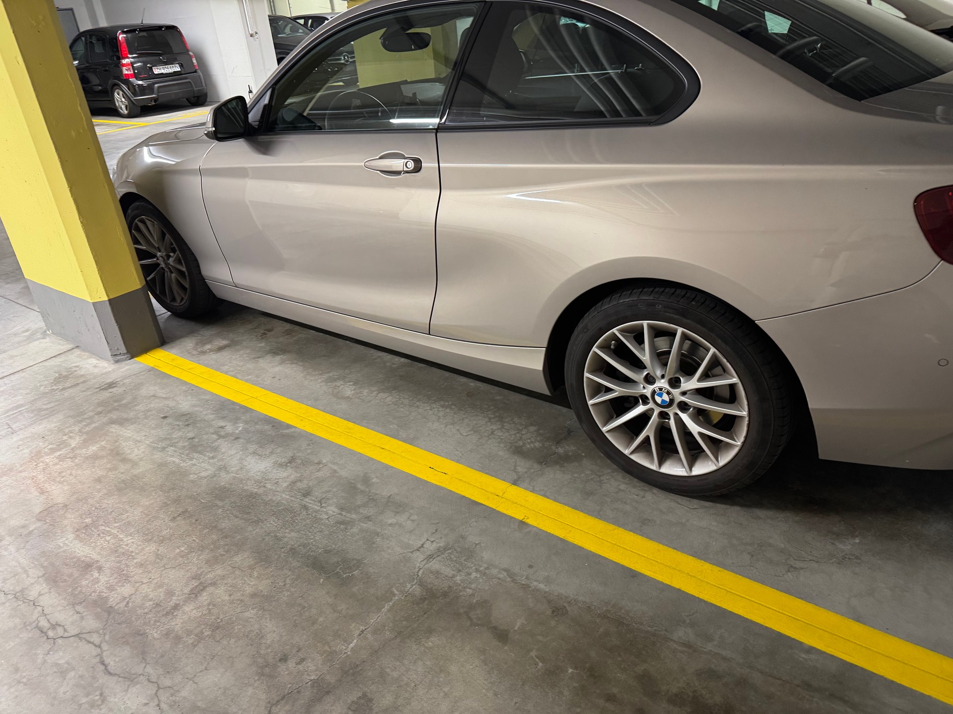 BMW 220i SAG Sport Line Steptronic-image-11