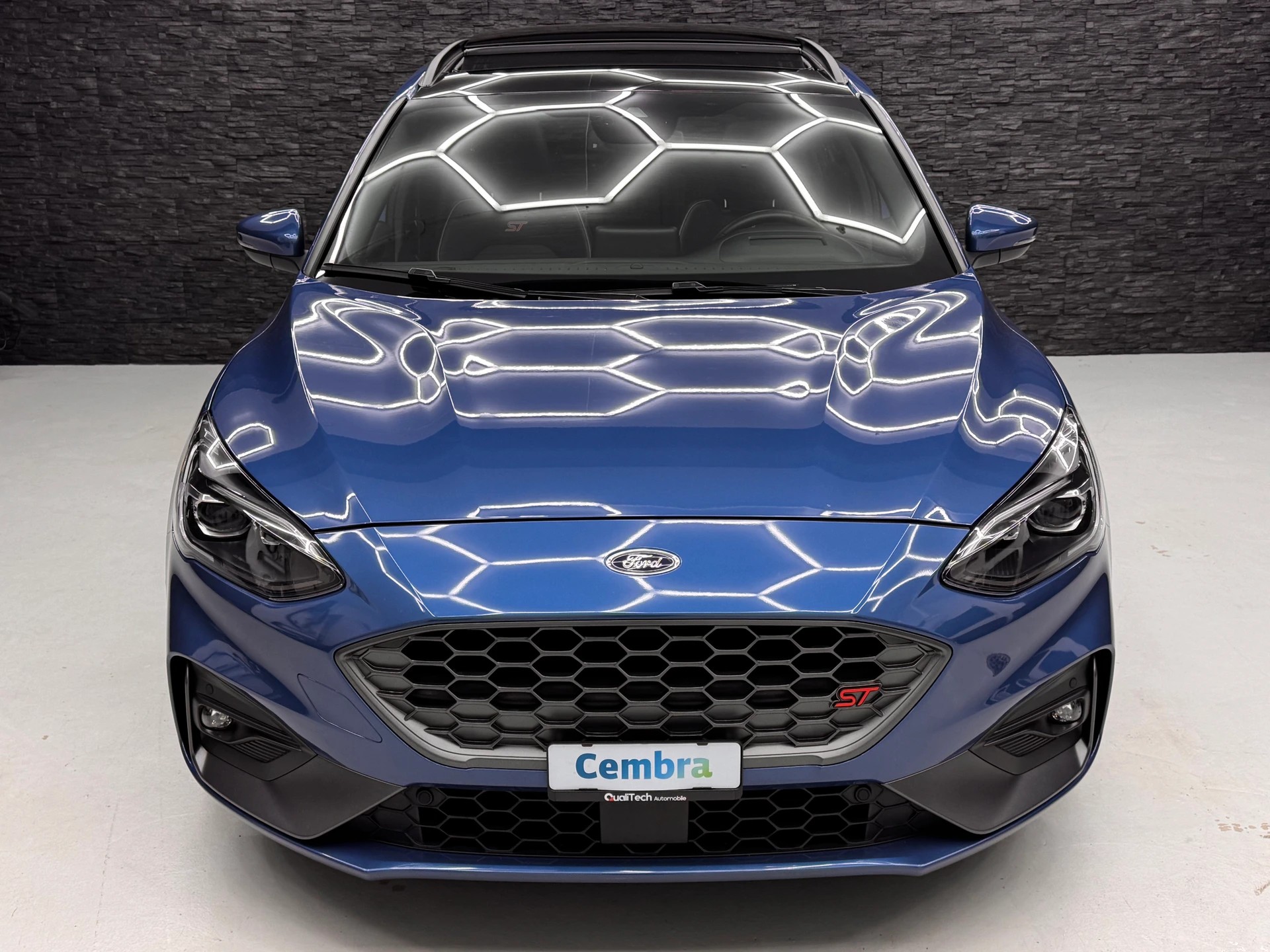 FORD Focus ST 2.3 Styling Paket Automat-image-1