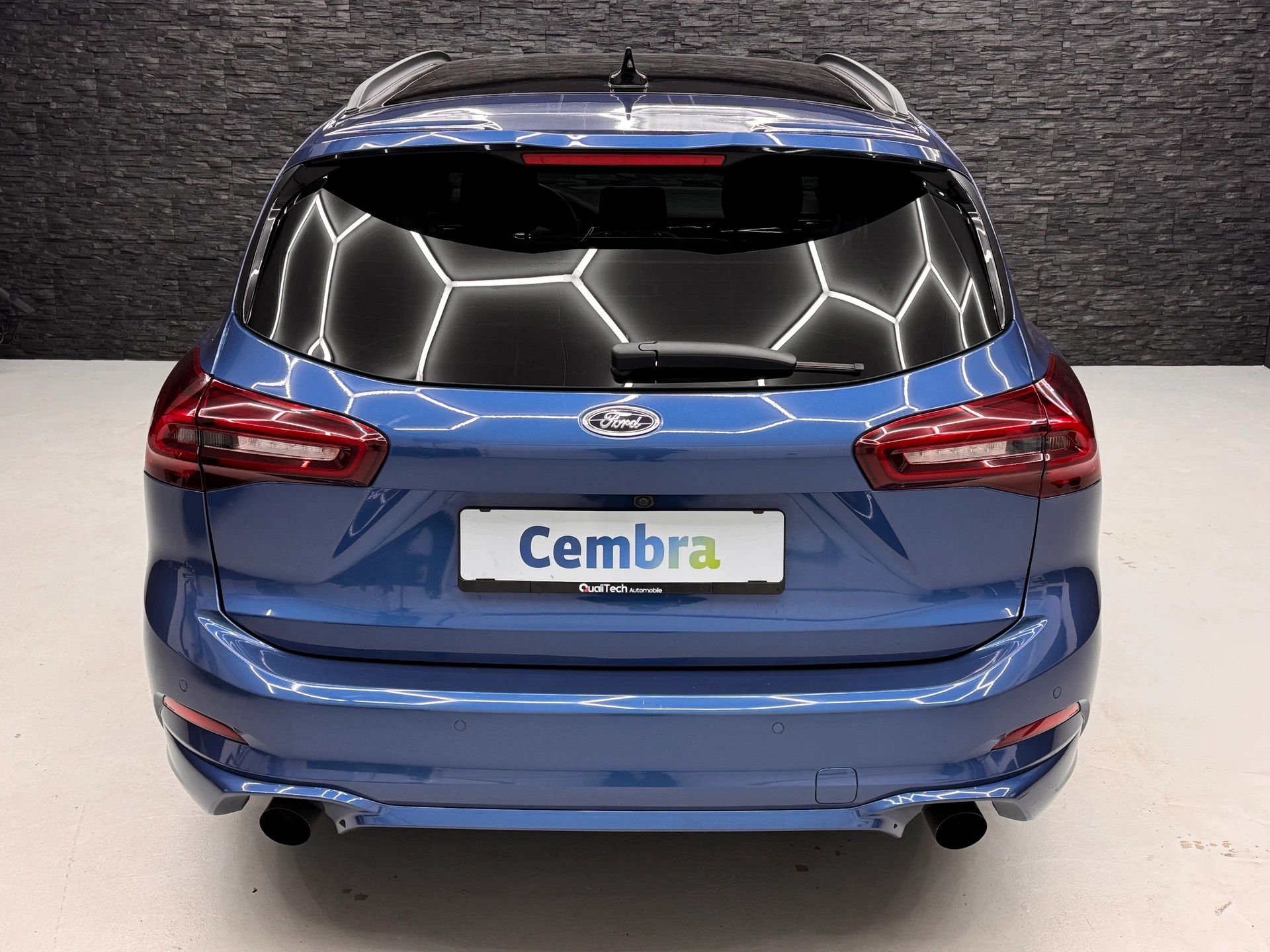 FORD Focus ST 2.3 Styling Paket Automat-image-4