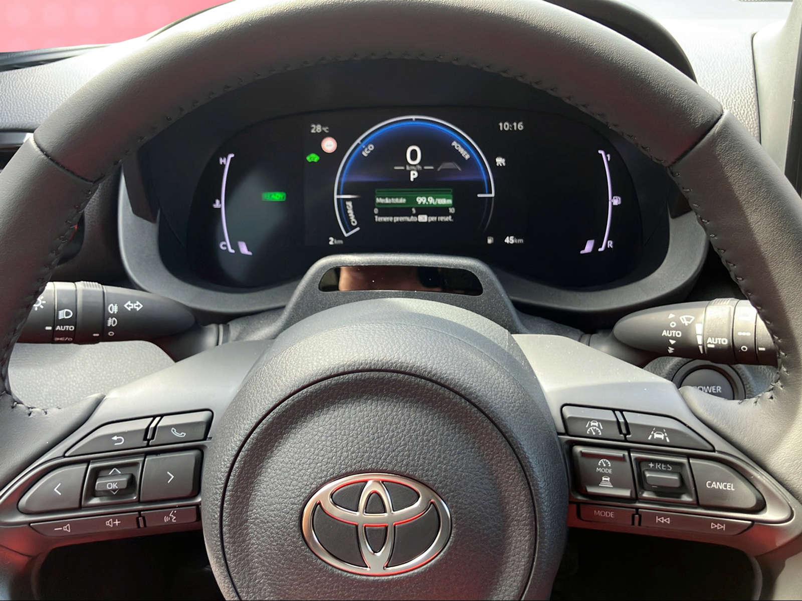 TOYOTA Yaris 1.5 VVT-i HSD Trend-image-5