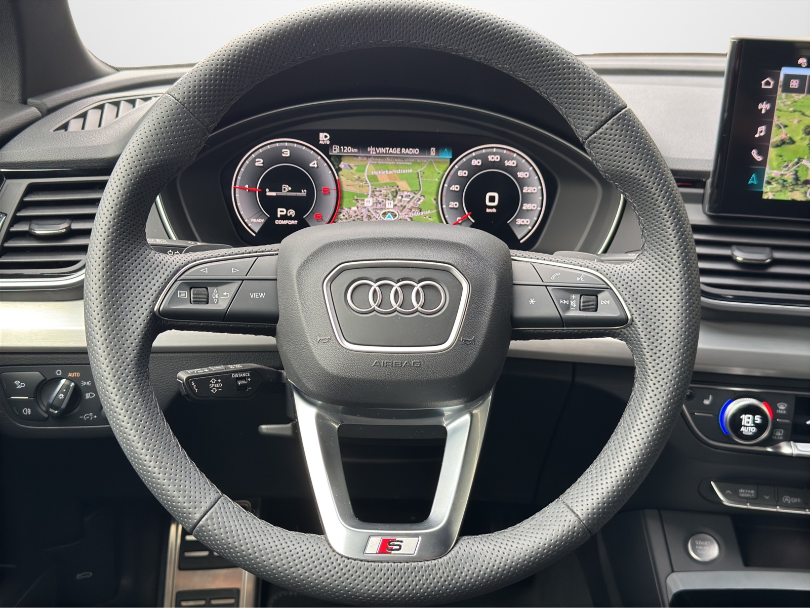 AUDI Q5 2.0 40 TDI Black Edition quattro S-Tronic-image-9