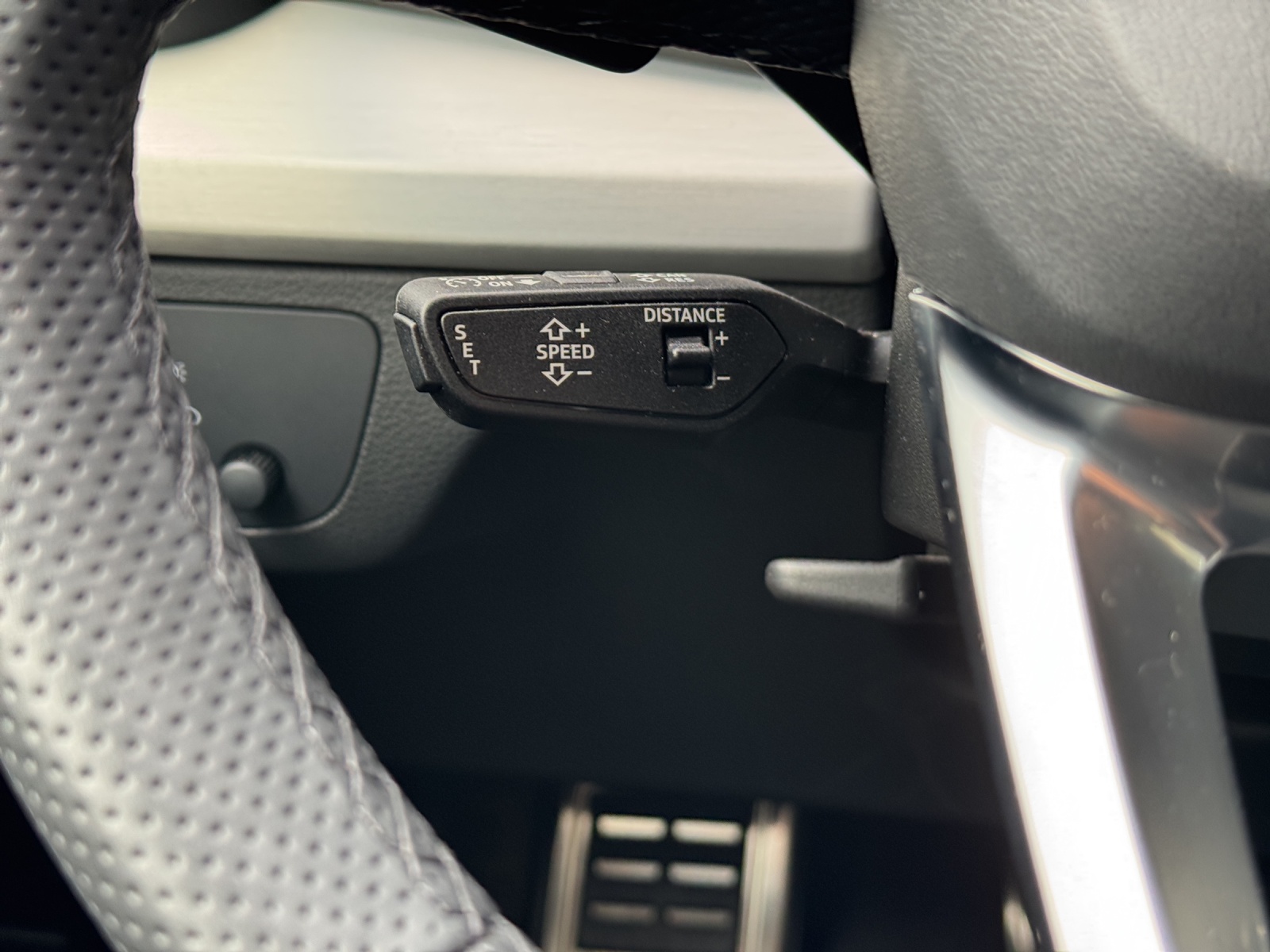 AUDI Q5 2.0 40 TDI Black Edition quattro S-Tronic-image-10