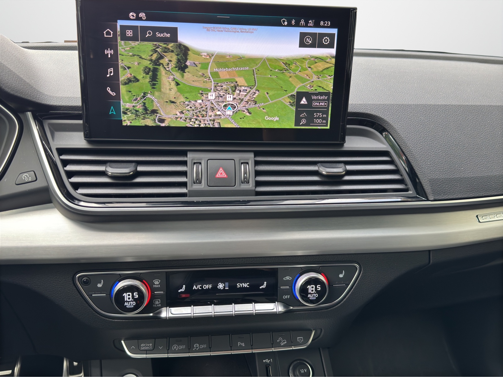 AUDI Q5 2.0 40 TDI Black Edition quattro S-Tronic-image-12