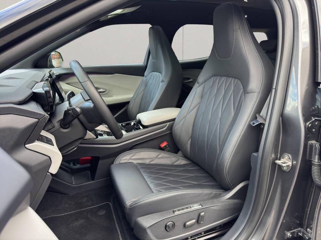 FORD Explorer Extended Range Premium AWD-image-17