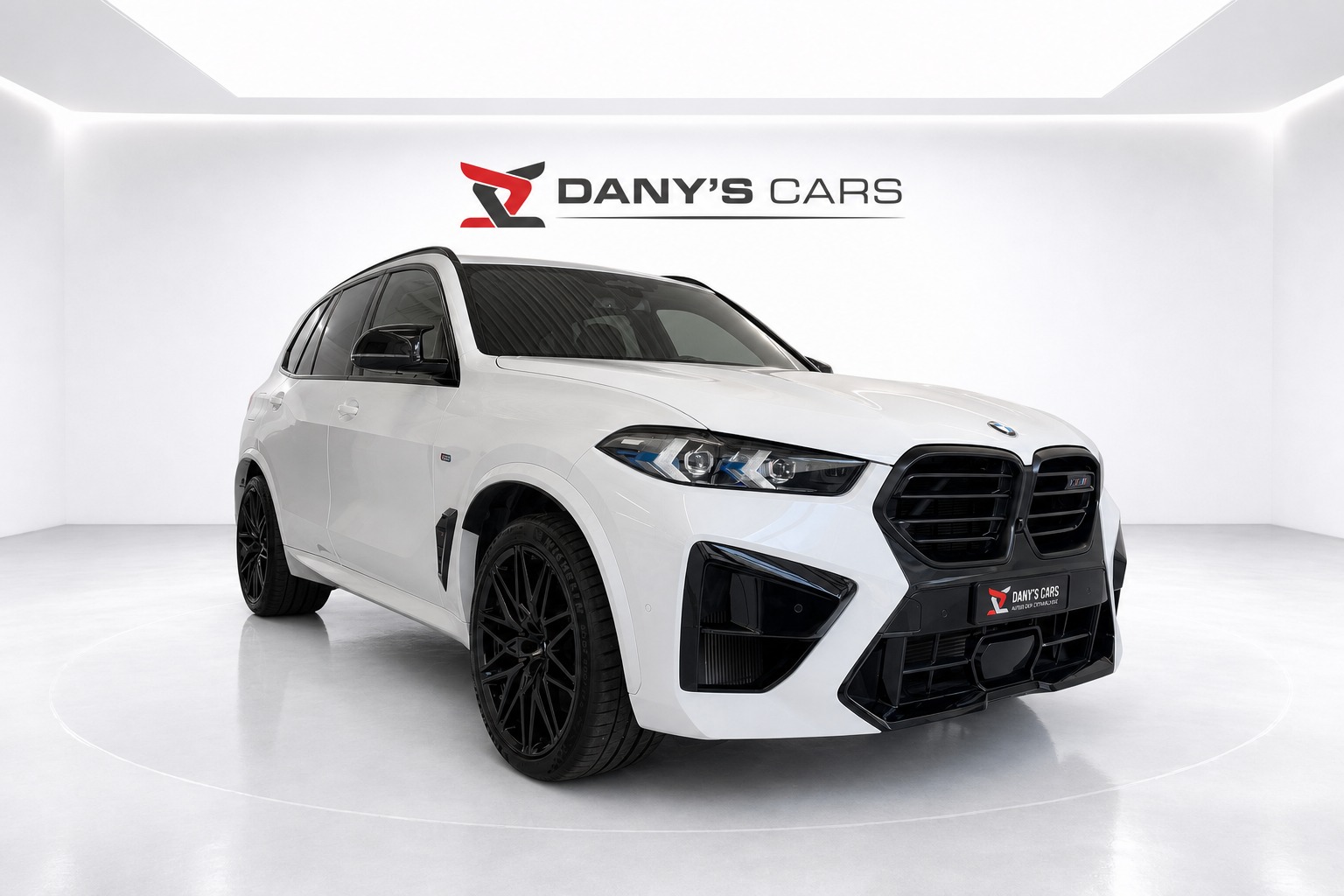 BMW X5M Competition-showroom-element-2