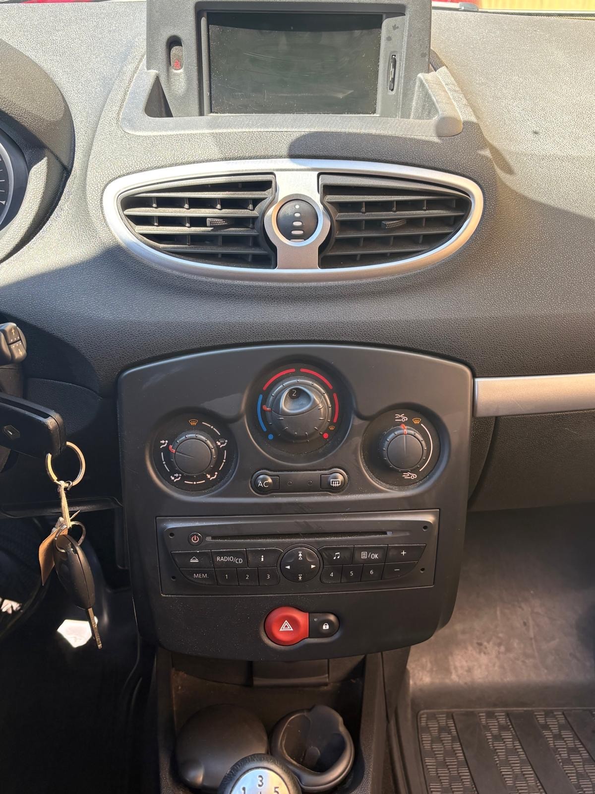 RENAULT Clio Grandtour 1.2 16V Turbo Expression-image-8