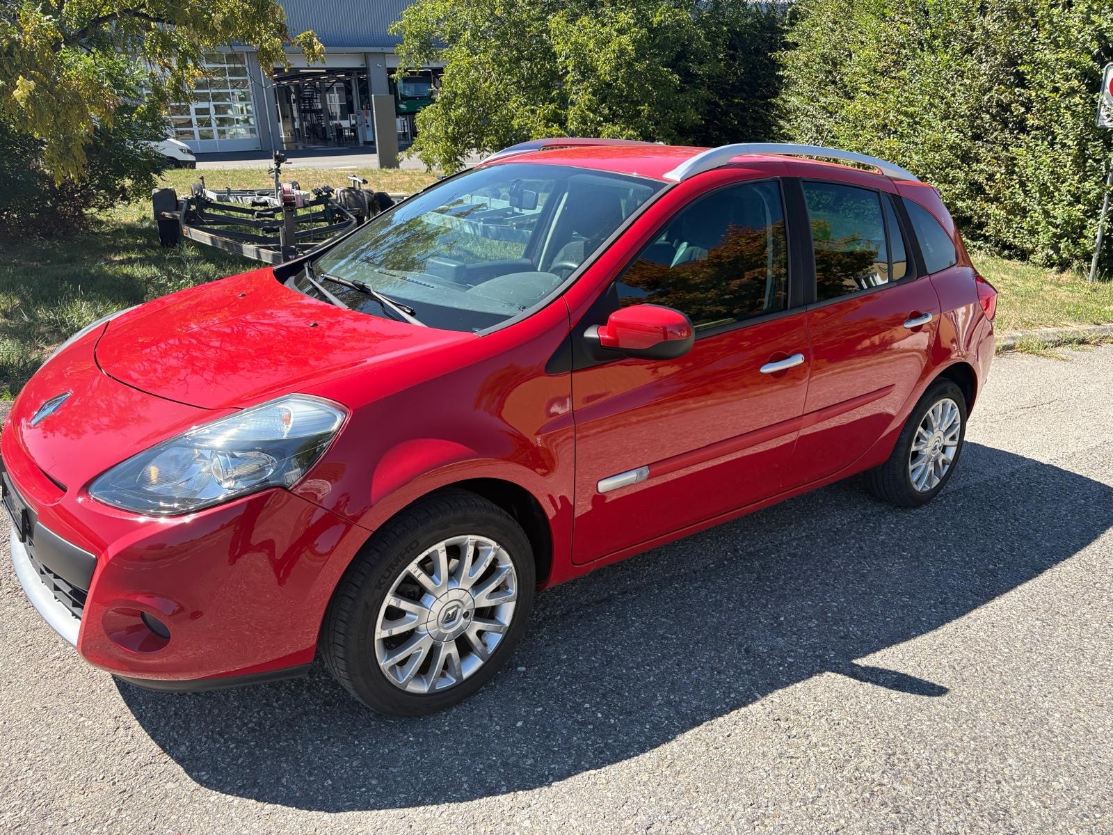 RENAULT Clio Grandtour 1.2 16V Turbo Expression-image-2