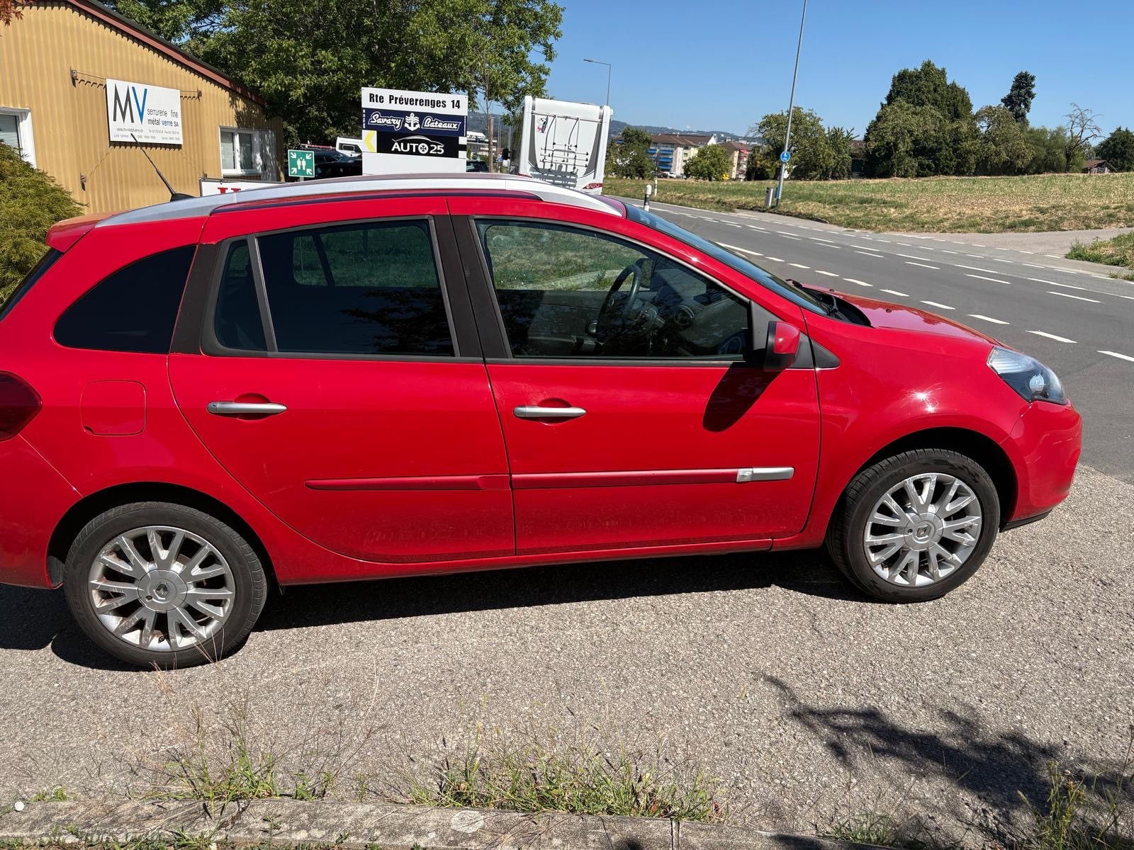RENAULT Clio Grandtour 1.2 16V Turbo Expression-image-5