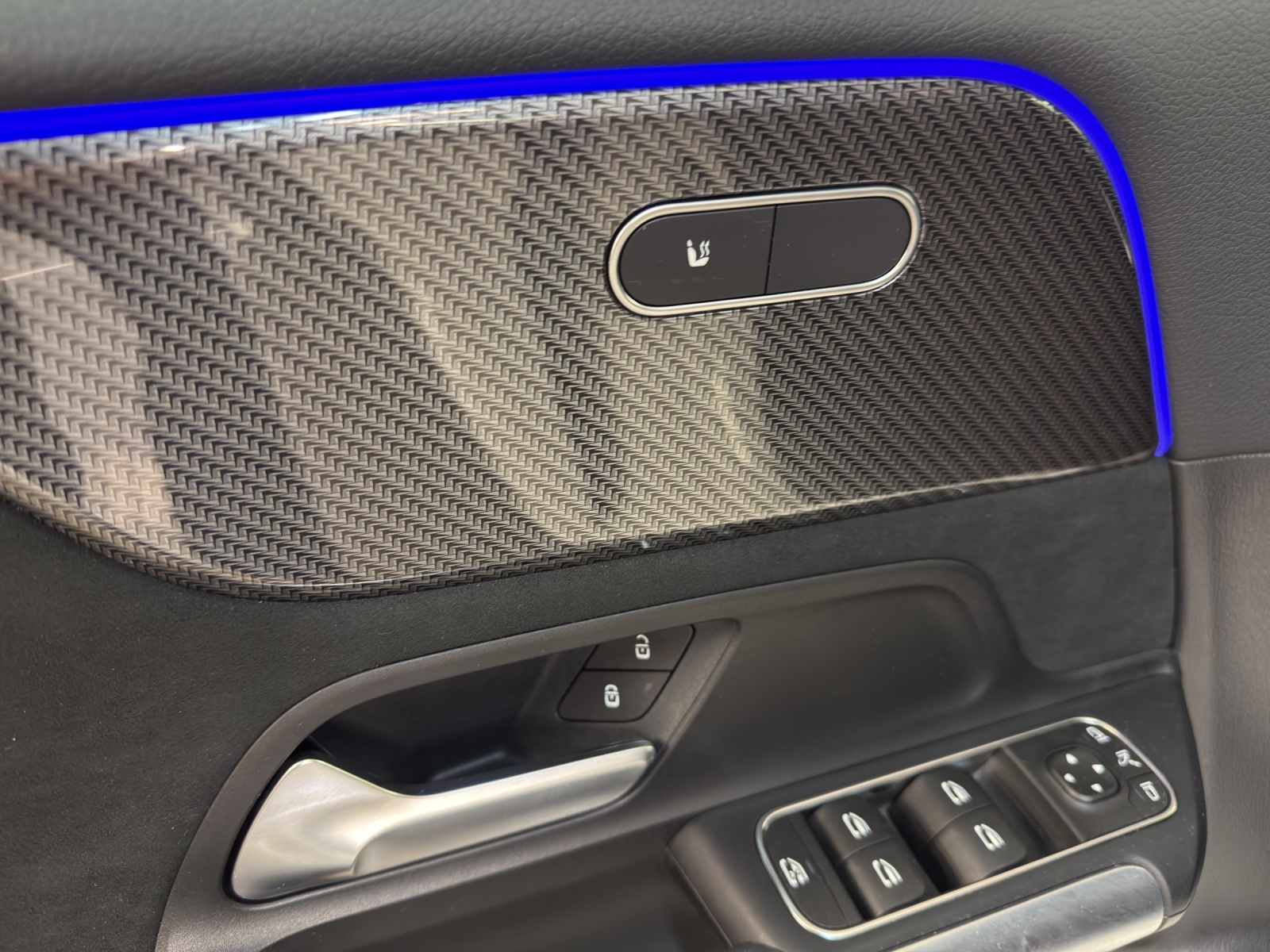 MERCEDES-BENZ B 200 - AMG / Rückfahrkamera / Keyless GO / Ambiente-Licht-image-15