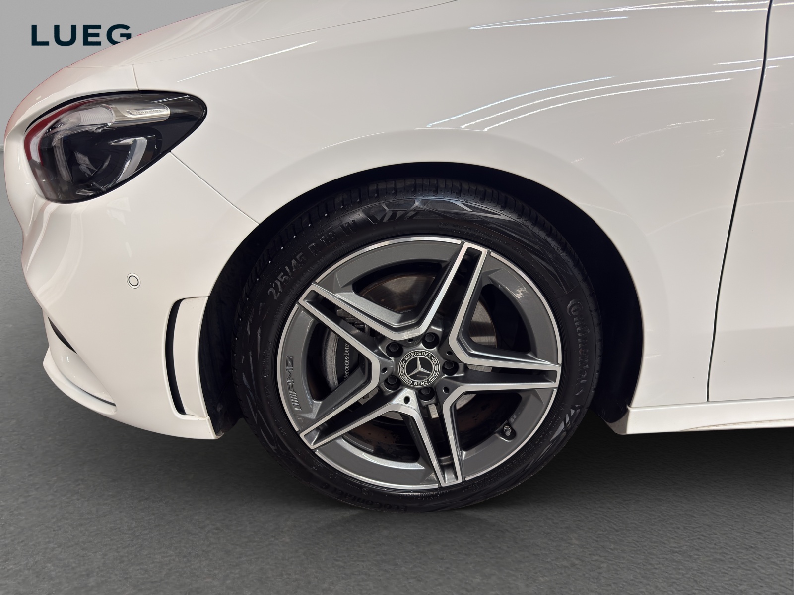 MERCEDES-BENZ B 200 - AMG / Rückfahrkamera / Keyless GO / Ambiente-Licht-image-6