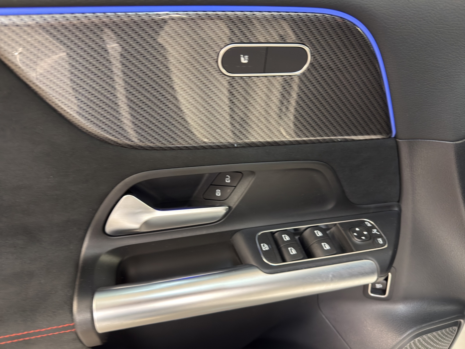 MERCEDES-BENZ B 200 - AMG / Rückfahrkamera / Keyless GO / Ambiente-Licht-image-12