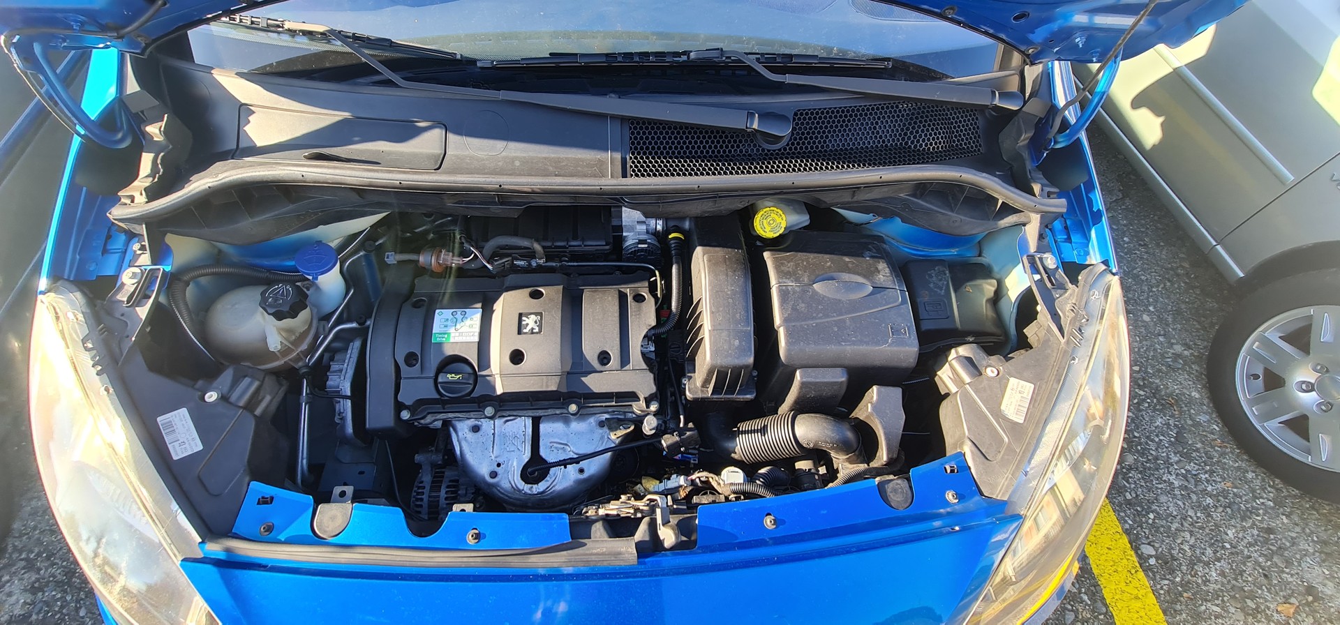 PEUGEOT 1007 1.6 Trendy 2-Tronic-image-10