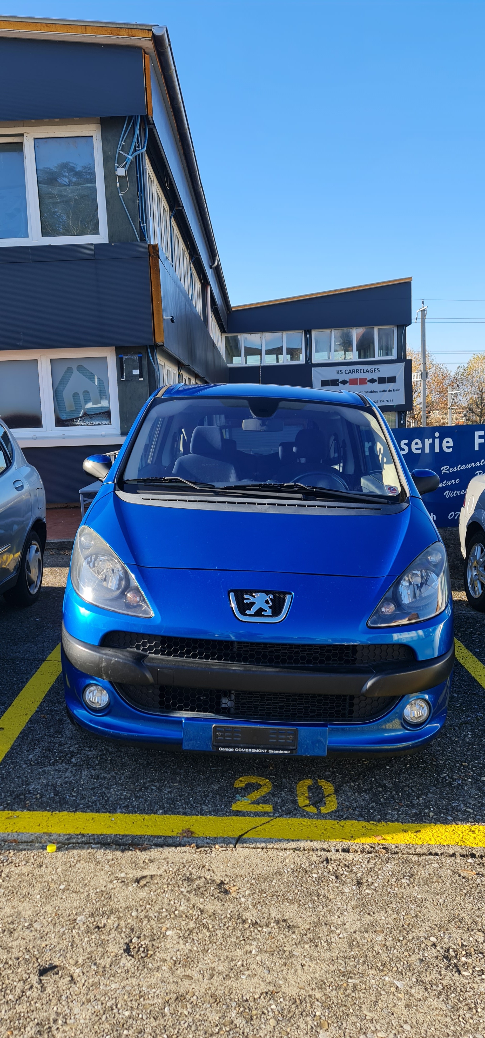 PEUGEOT 1007 1.6 Trendy 2-Tronic-image-1
