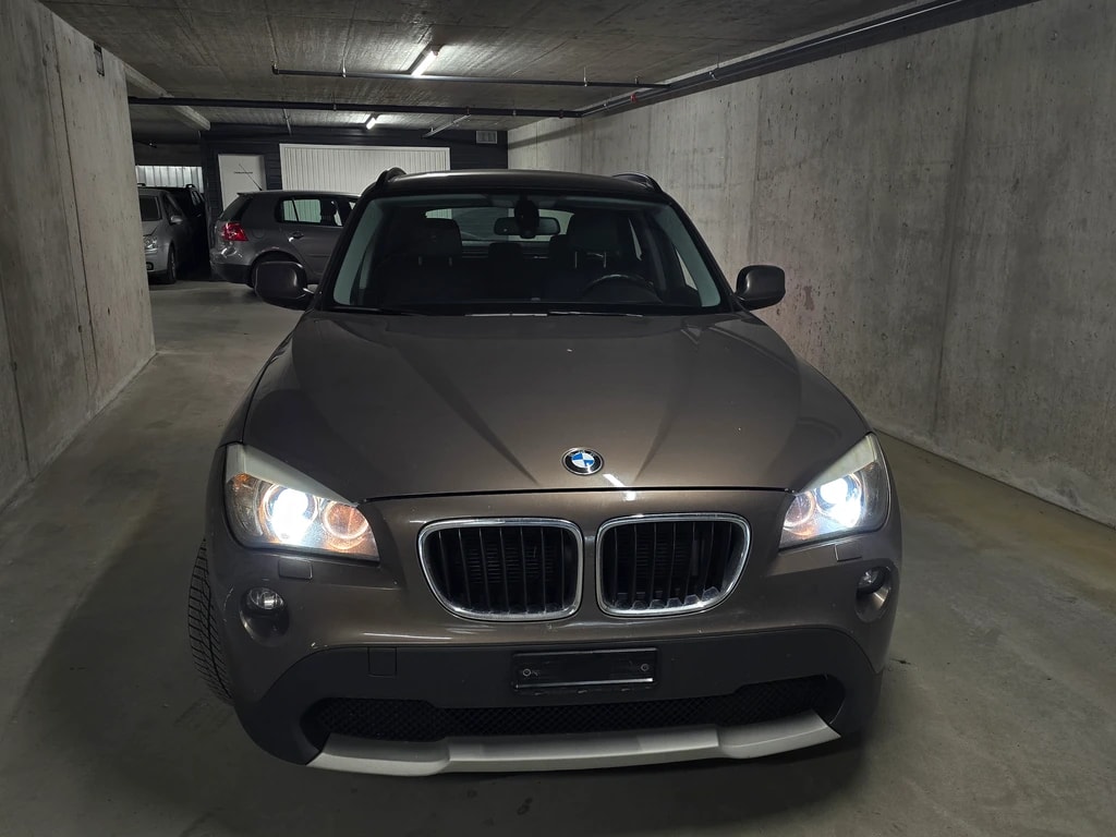 BMW X1 xDrive 20d Steptronic-image-1
