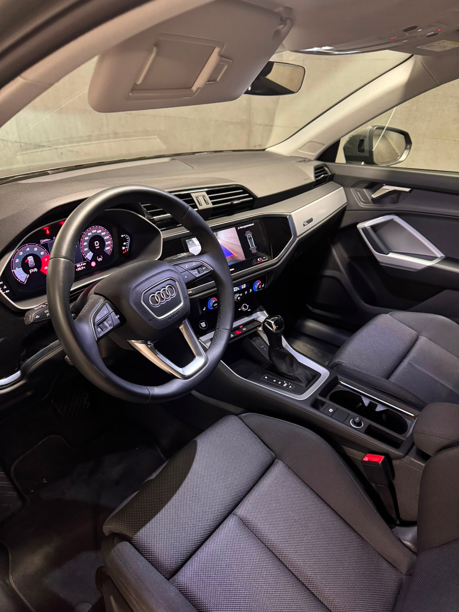 AUDI Q3 Sportback 35 TFSI Attraction S-tronic-image-5