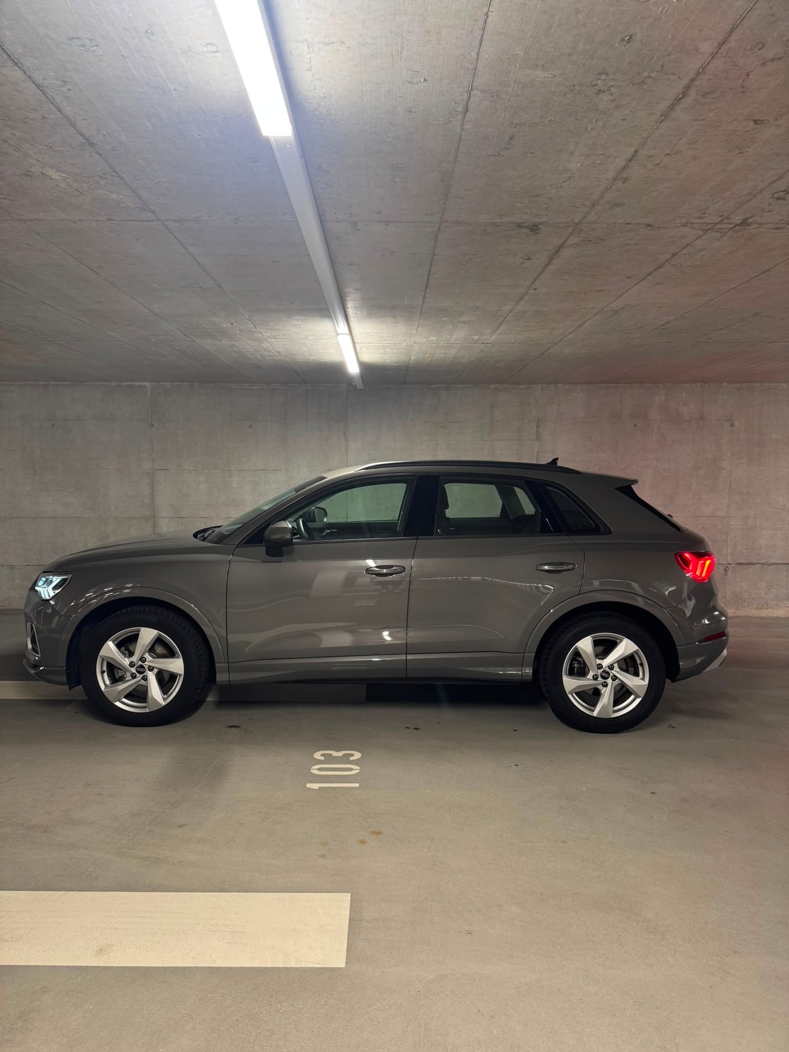AUDI Q3 Sportback 35 TFSI Attraction S-tronic-showroom-element-2