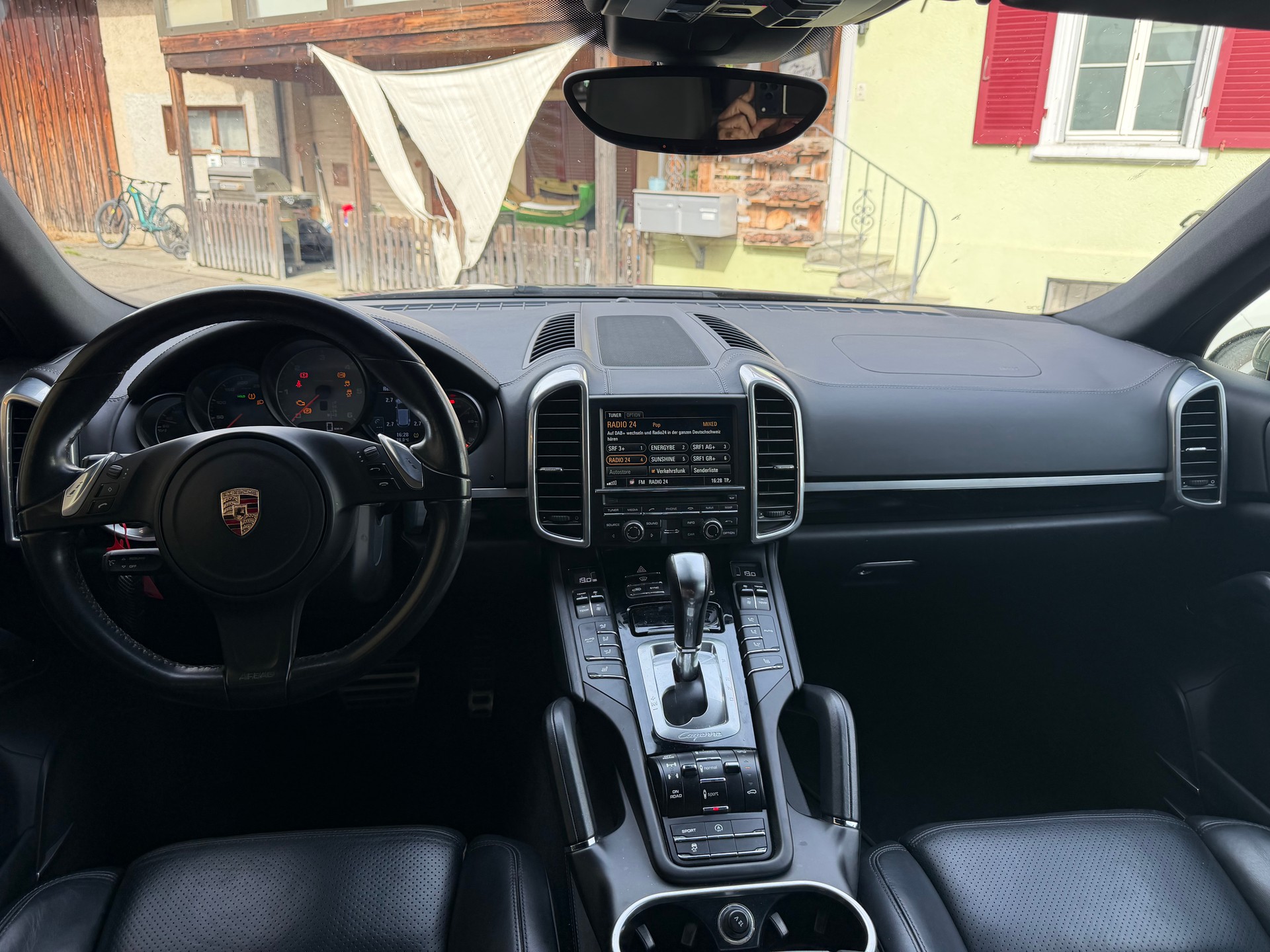 PORSCHE Cayenne S Diesel-image-5