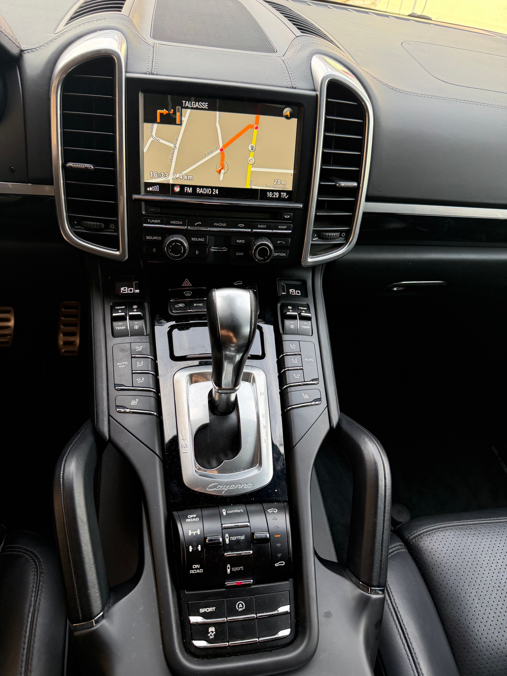 PORSCHE Cayenne S Diesel-image-6