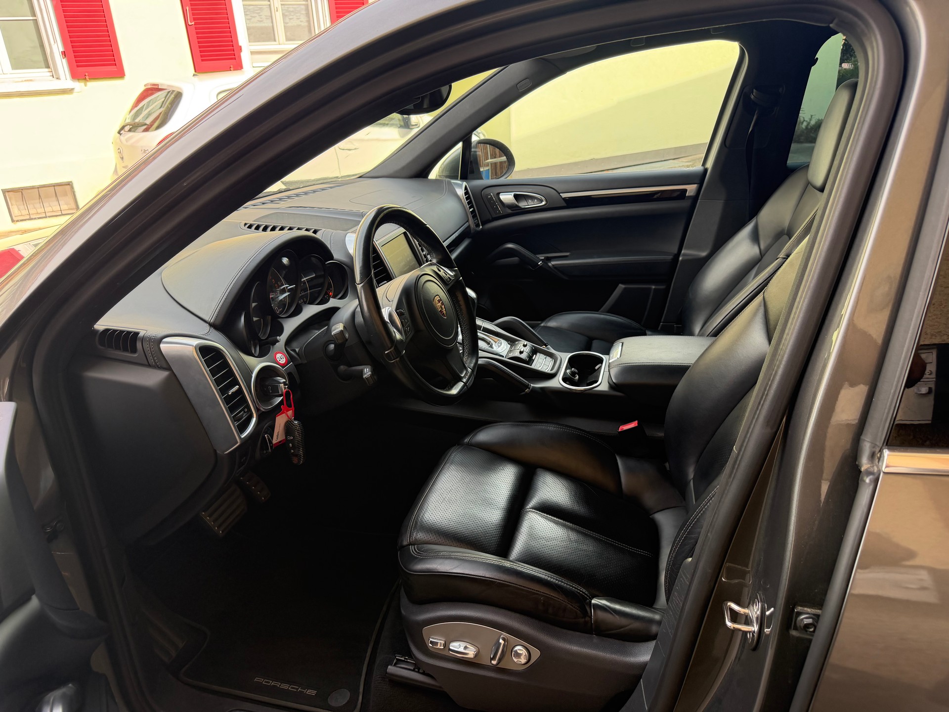 PORSCHE Cayenne S Diesel-image-7