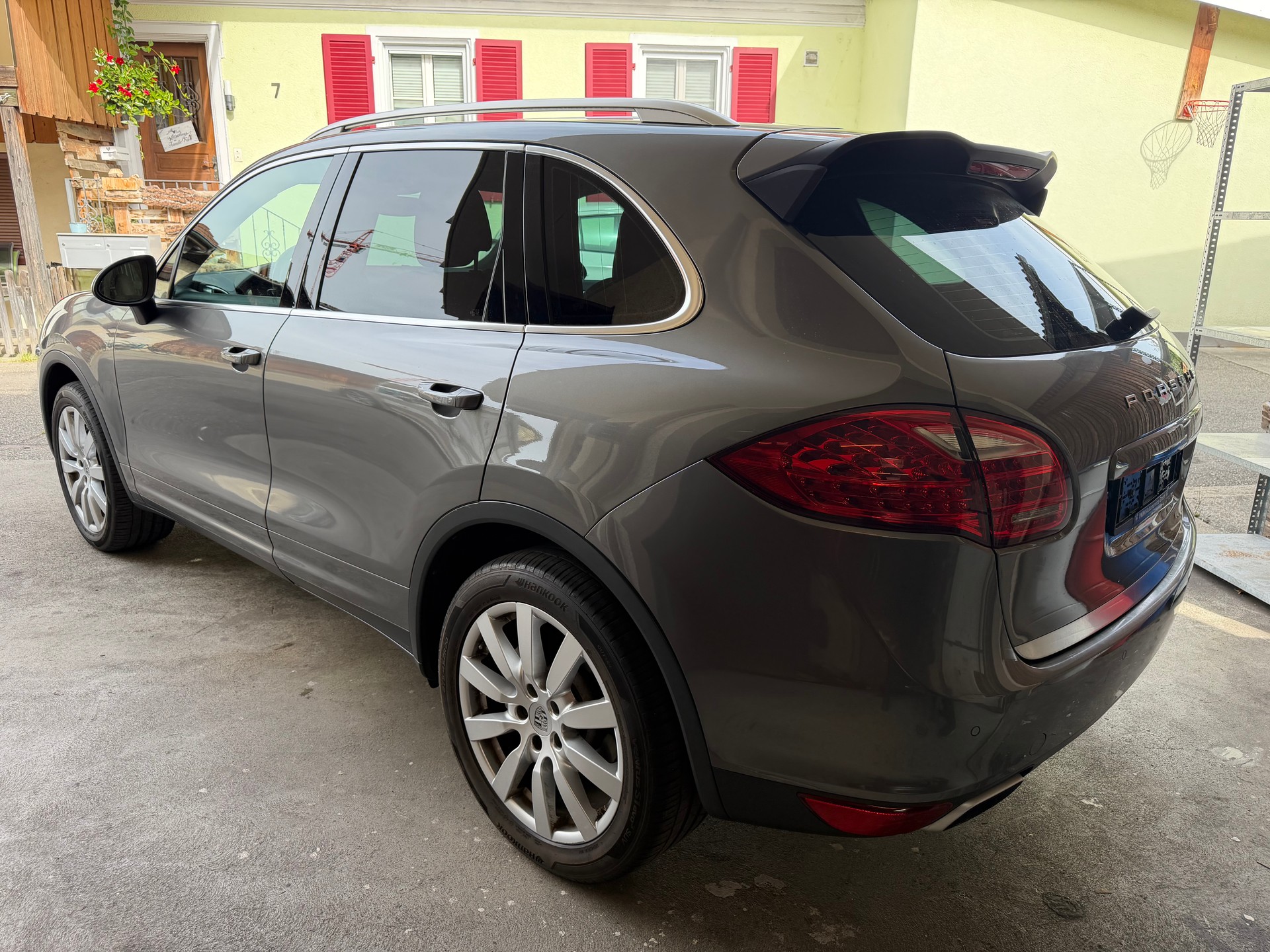 PORSCHE Cayenne S Diesel-image-4