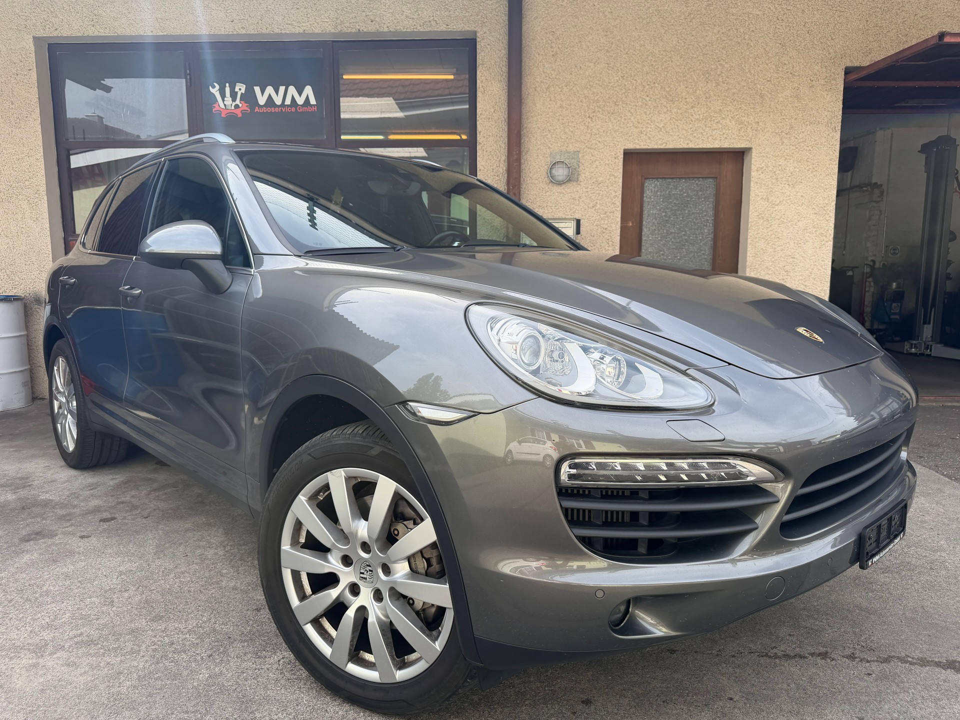 PORSCHE Cayenne S Diesel-image-0