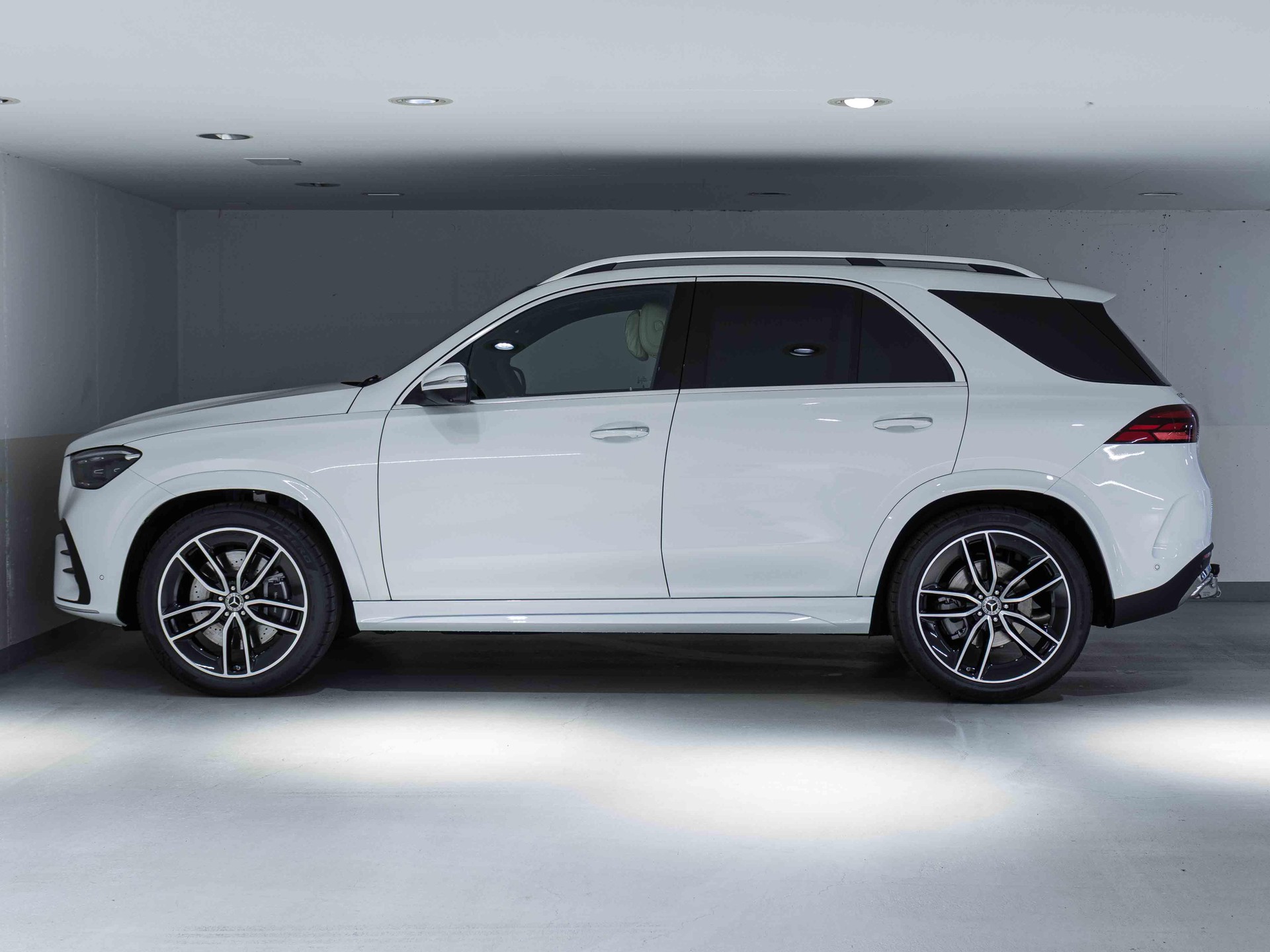 MERCEDES-BENZ GLE 450 4MATIC-image-4
