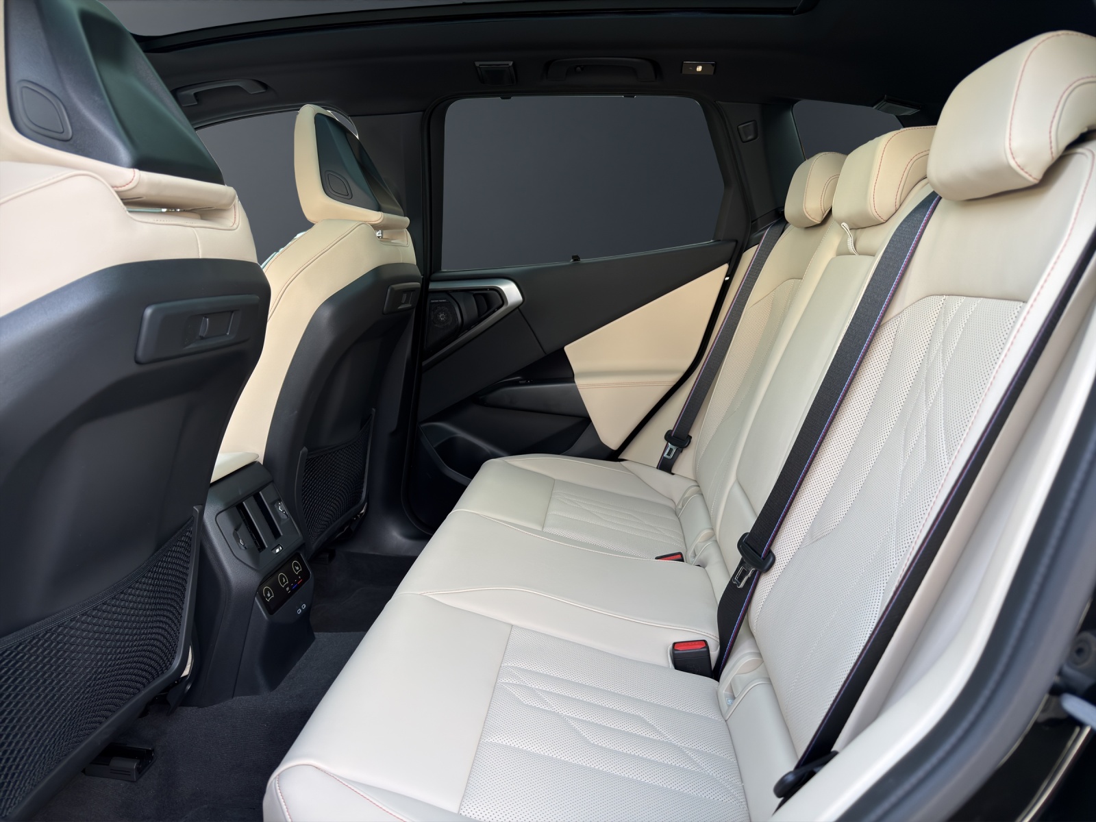 BMW X3 20i xDrive-image-11