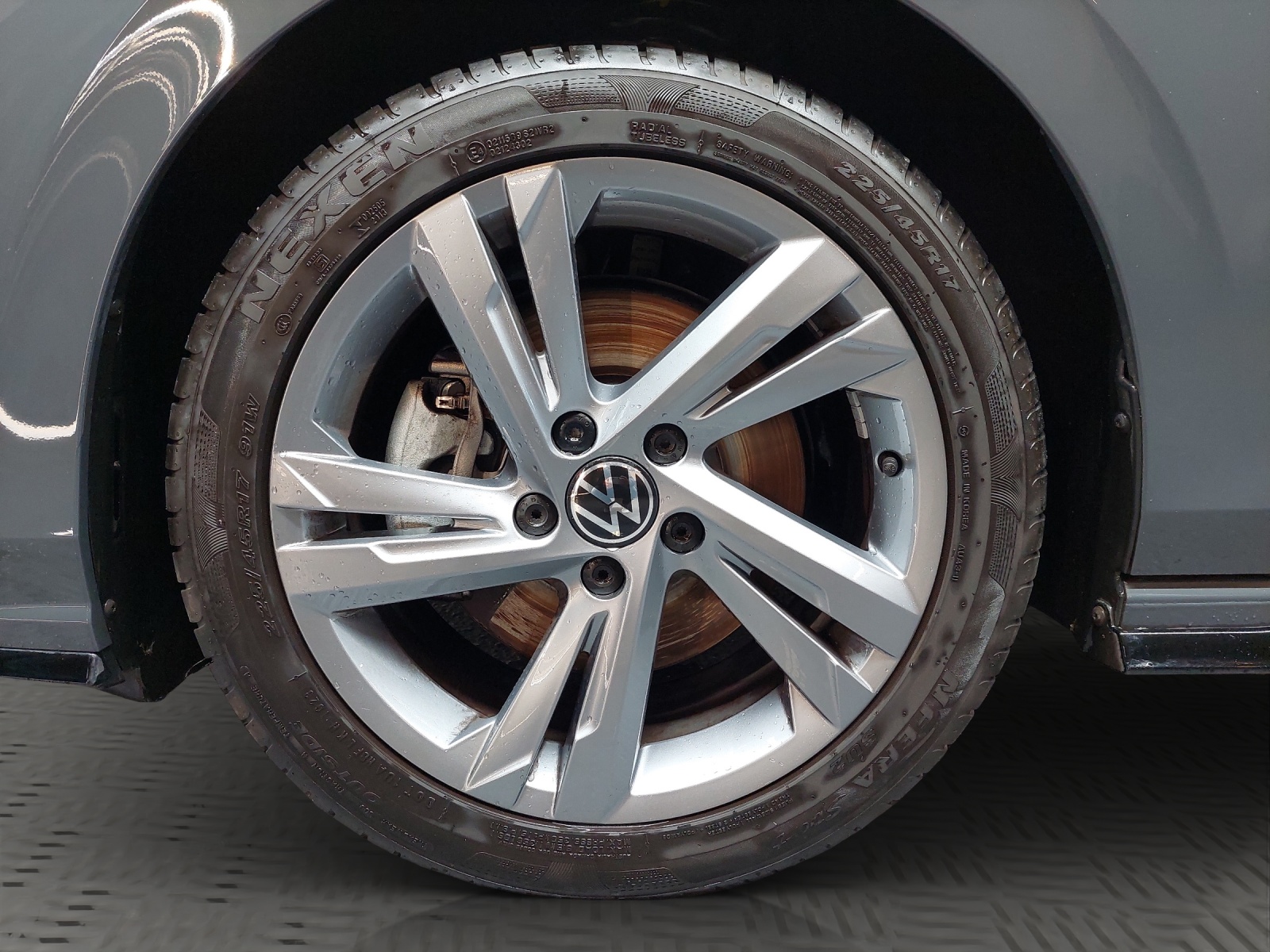 VW Golf Variant 2.0 TSI R-Line DSG 4Motion-image-11