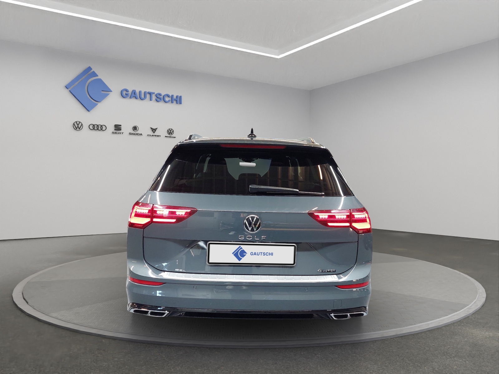 VW Golf Variant 2.0 TSI R-Line DSG 4Motion-image-3
