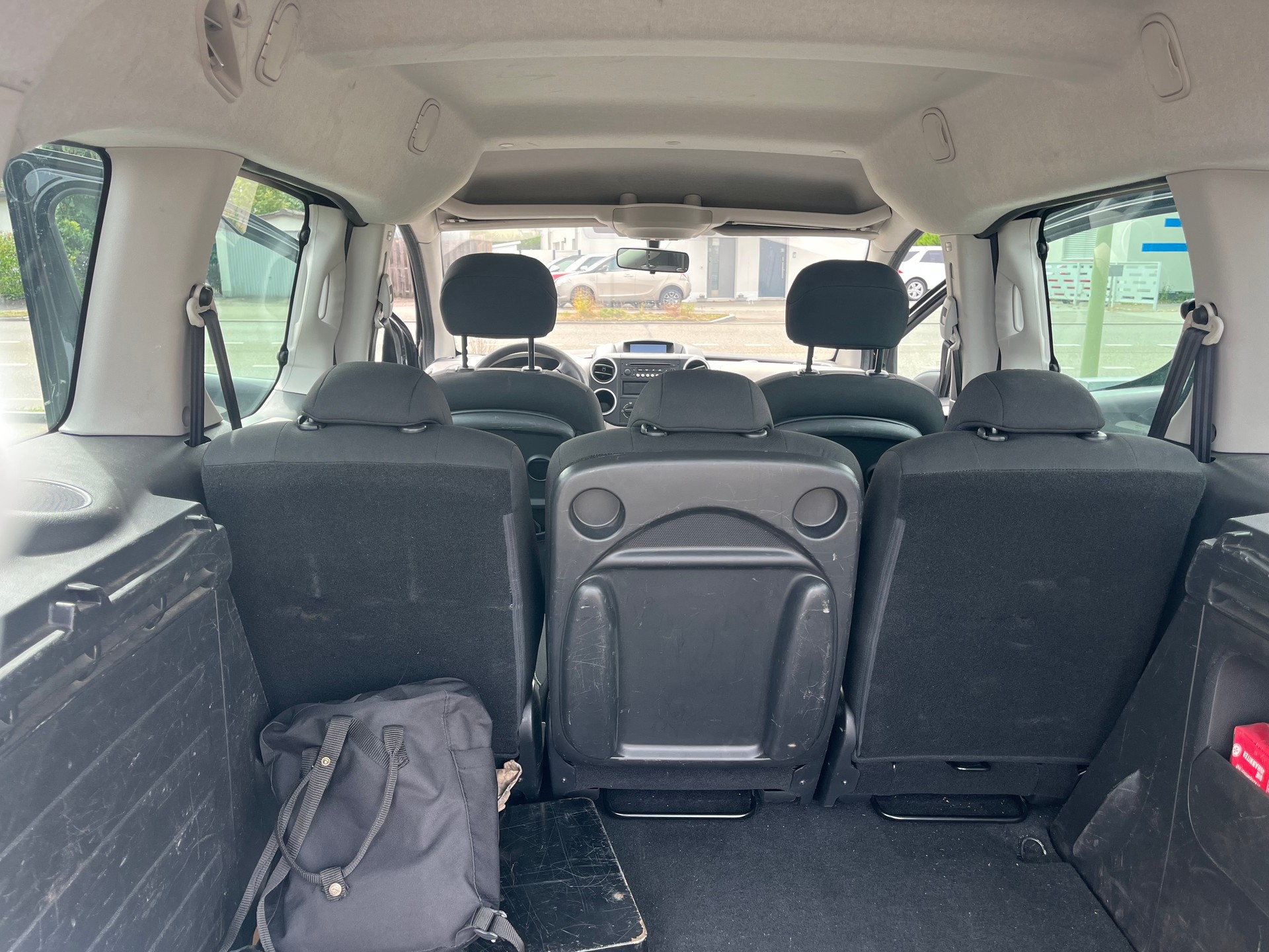 PEUGEOT Partner 1.6 e-HDI Family-image-6