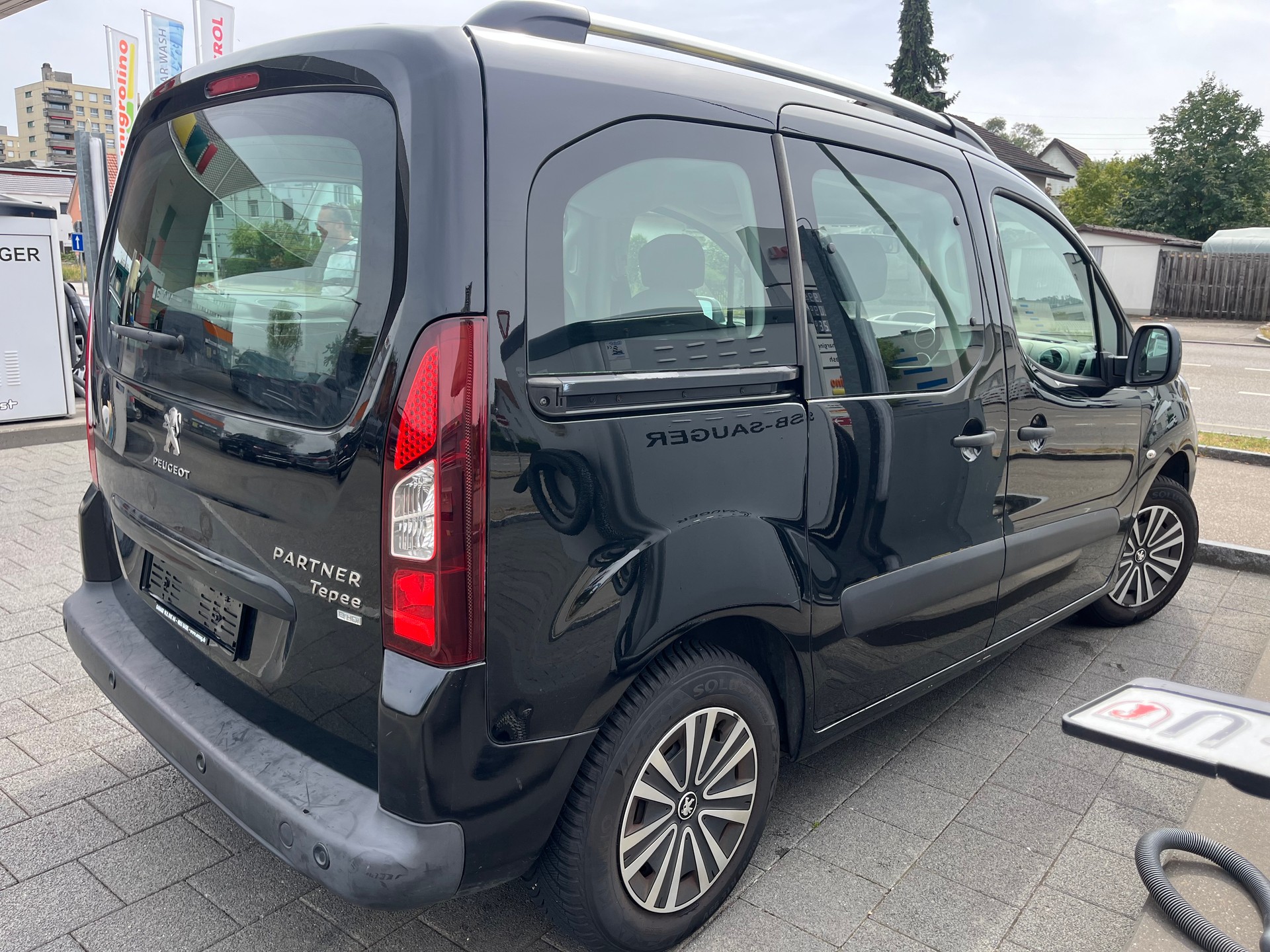 PEUGEOT Partner 1.6 e-HDI Family-image-5
