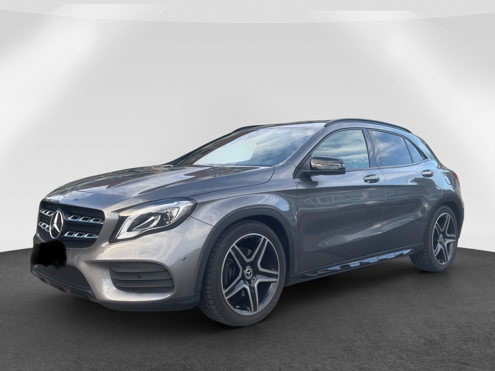 MERCEDES-BENZ GLA 220 AMG Line 4m-image-1