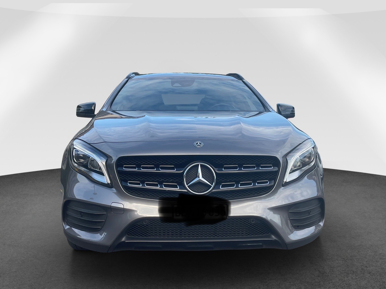 MERCEDES-BENZ GLA 220 AMG Line 4m-image-0