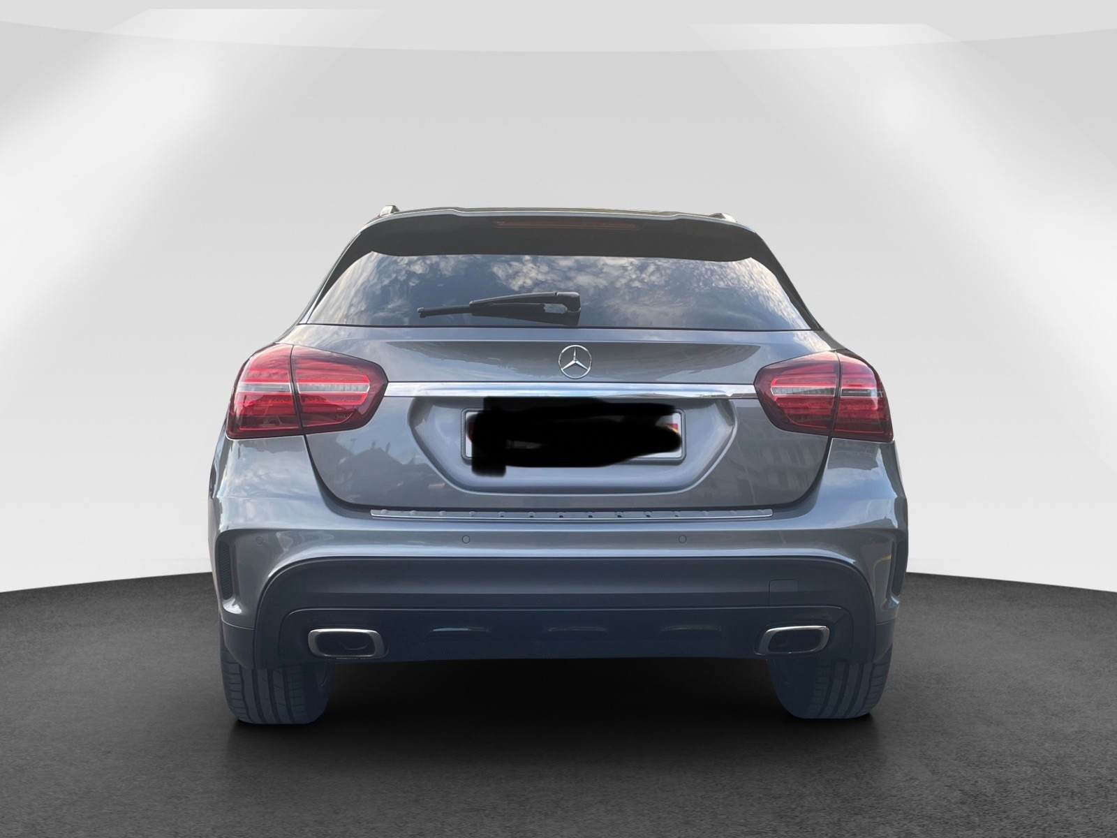 MERCEDES-BENZ GLA 220 AMG Line 4m-image-3