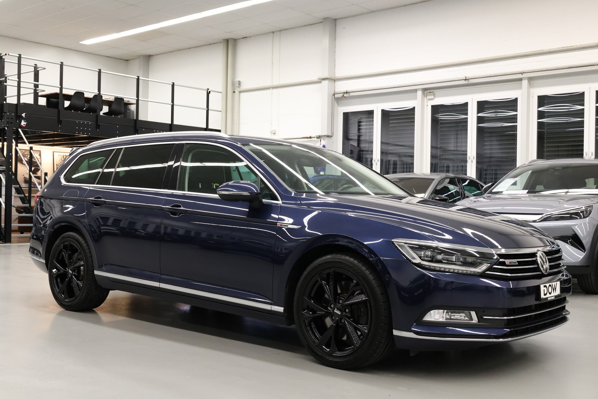 VW Passat Variant 2.0 TSI Highline DSG 4m-image-1