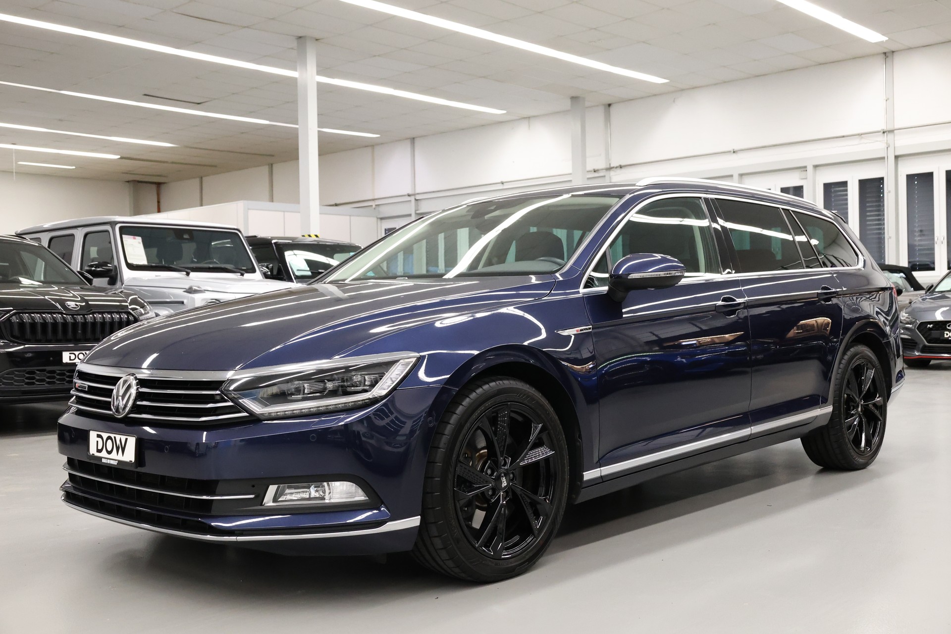 VW Passat Variant 2.0 TSI Highline DSG 4m-image-2