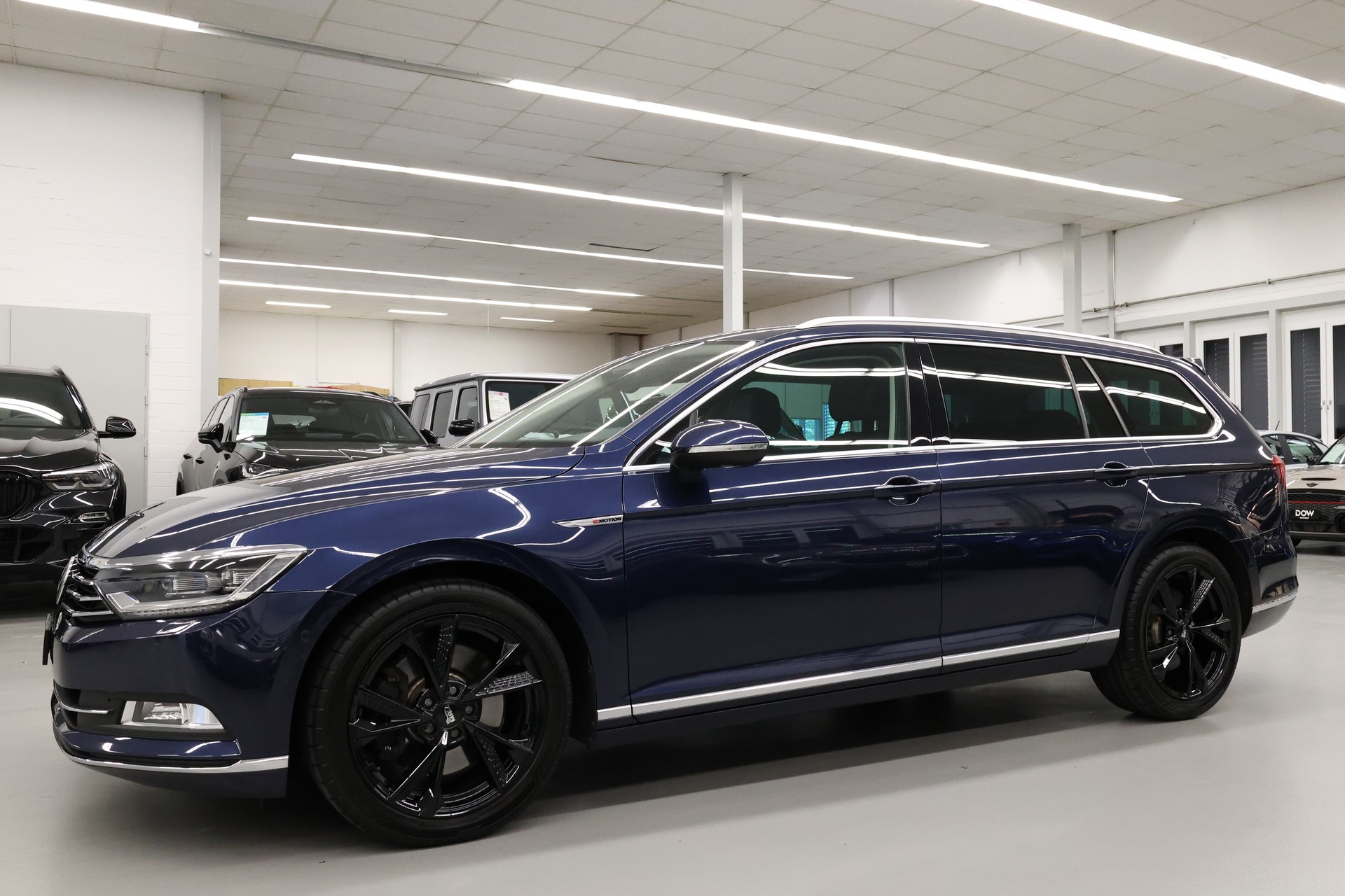 VW Passat Variant 2.0 TSI Highline DSG 4m-image-4