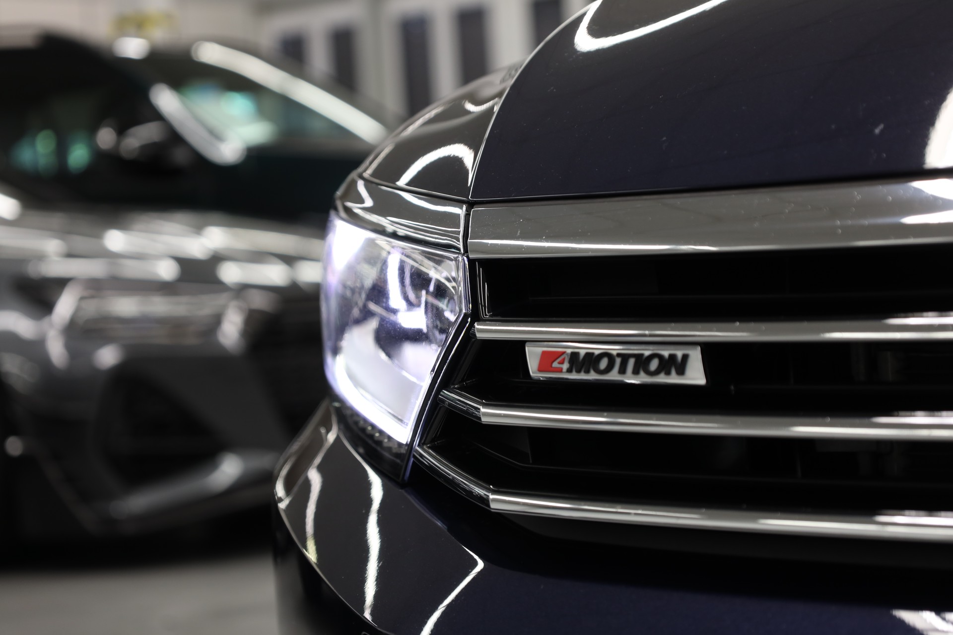 VW Passat Variant 2.0 TSI Highline DSG 4m-image-7