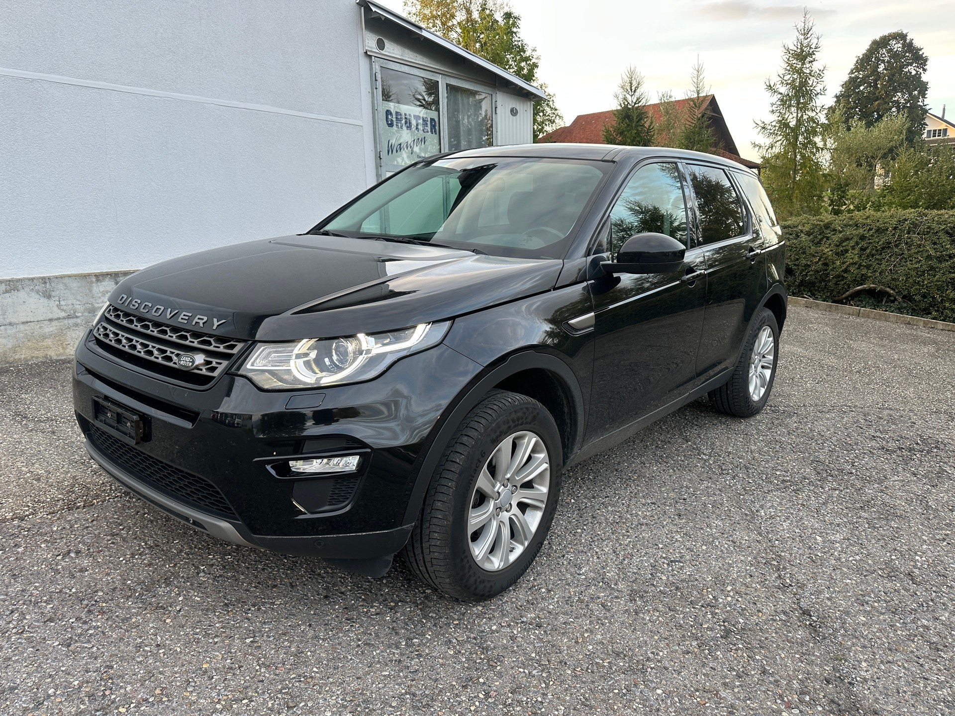 LAND ROVER Discovery Sport 2.0 TD4 SE AT9