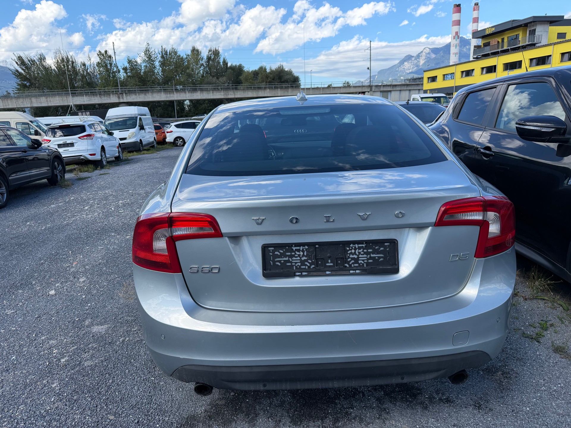 VOLVO S60 D5 Summum-image-3