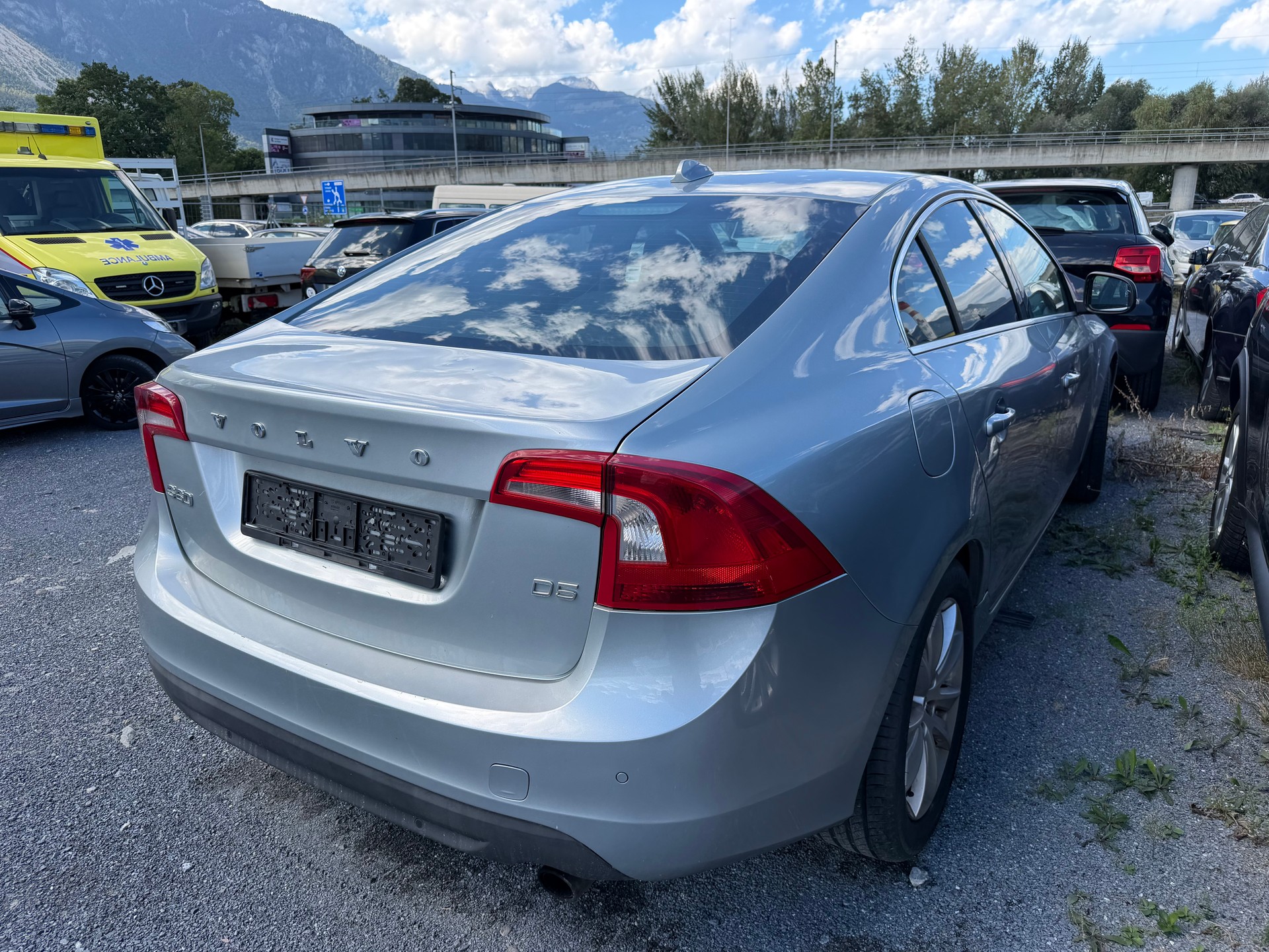 VOLVO S60 D5 Summum-image-5