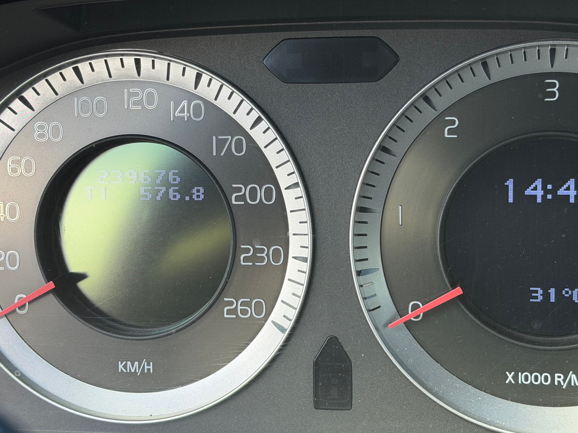 VOLVO S60 D5 Summum-image-11