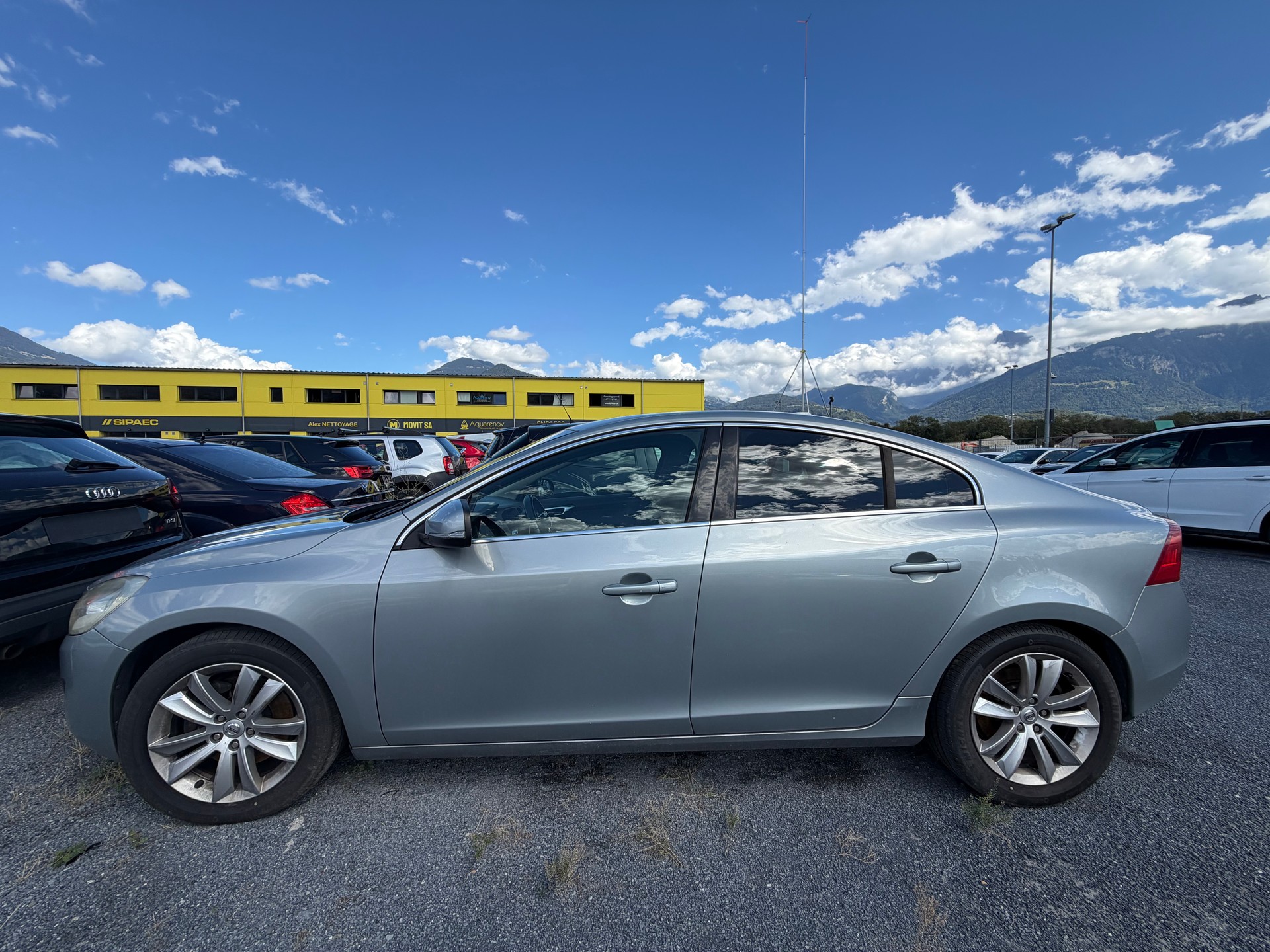 VOLVO S60 D5 Summum-image-1