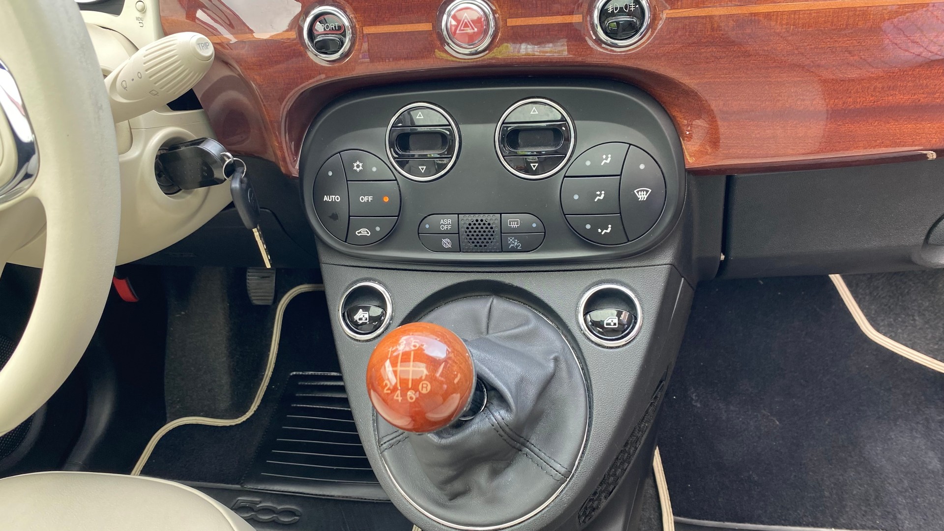 FIAT 0.9 T TwinAir 105 Riva-image-1