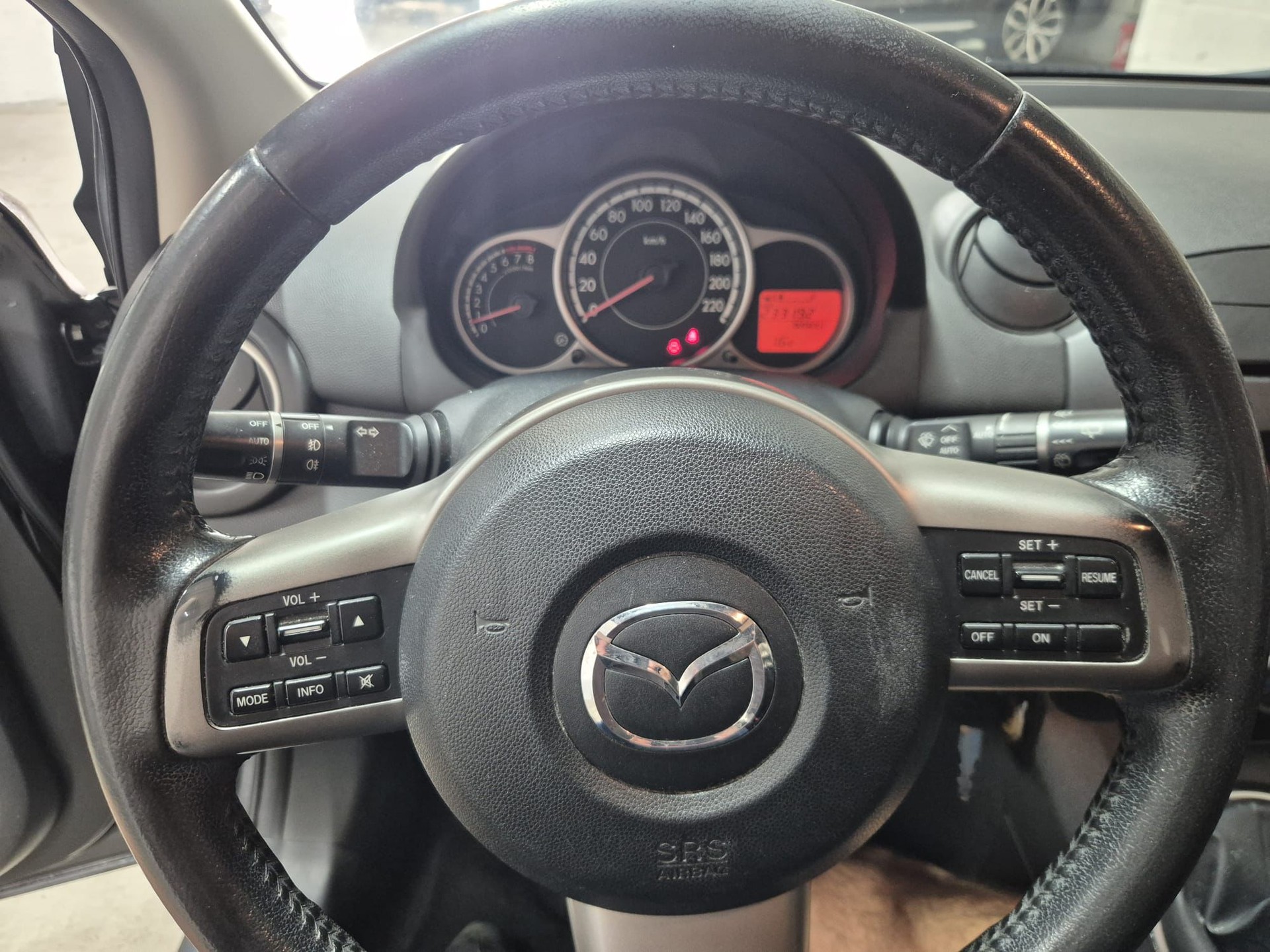 MAZDA 2 1.5i 16V Sport-image-7