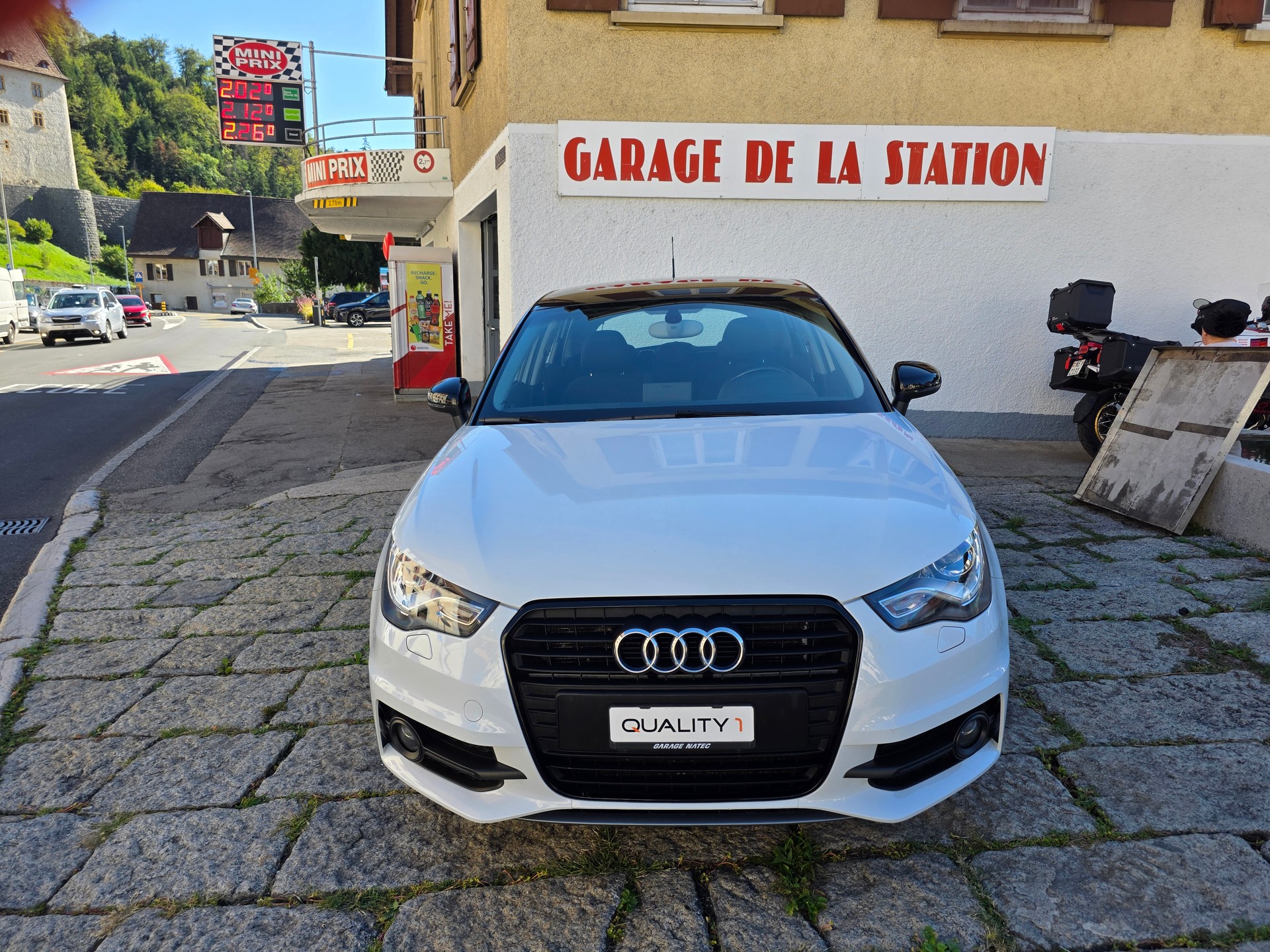 AUDI A1 Sportback 1.2 TFSI Ambition-image-1