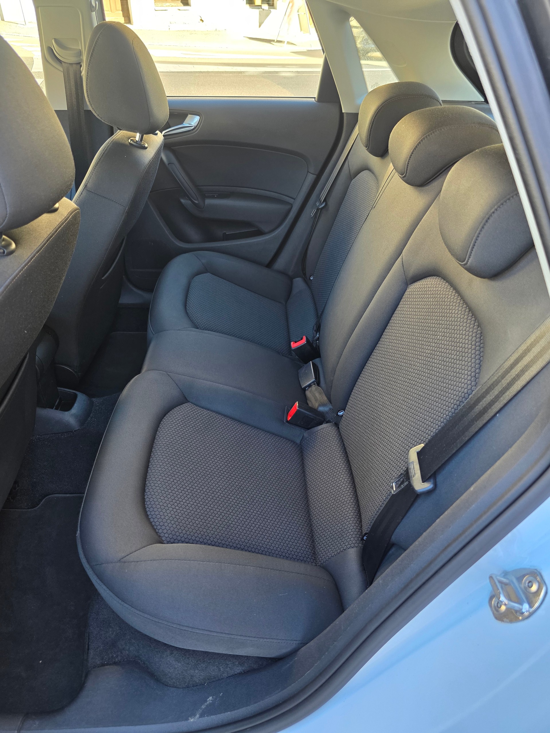 AUDI A1 Sportback 1.2 TFSI Ambition-image-9