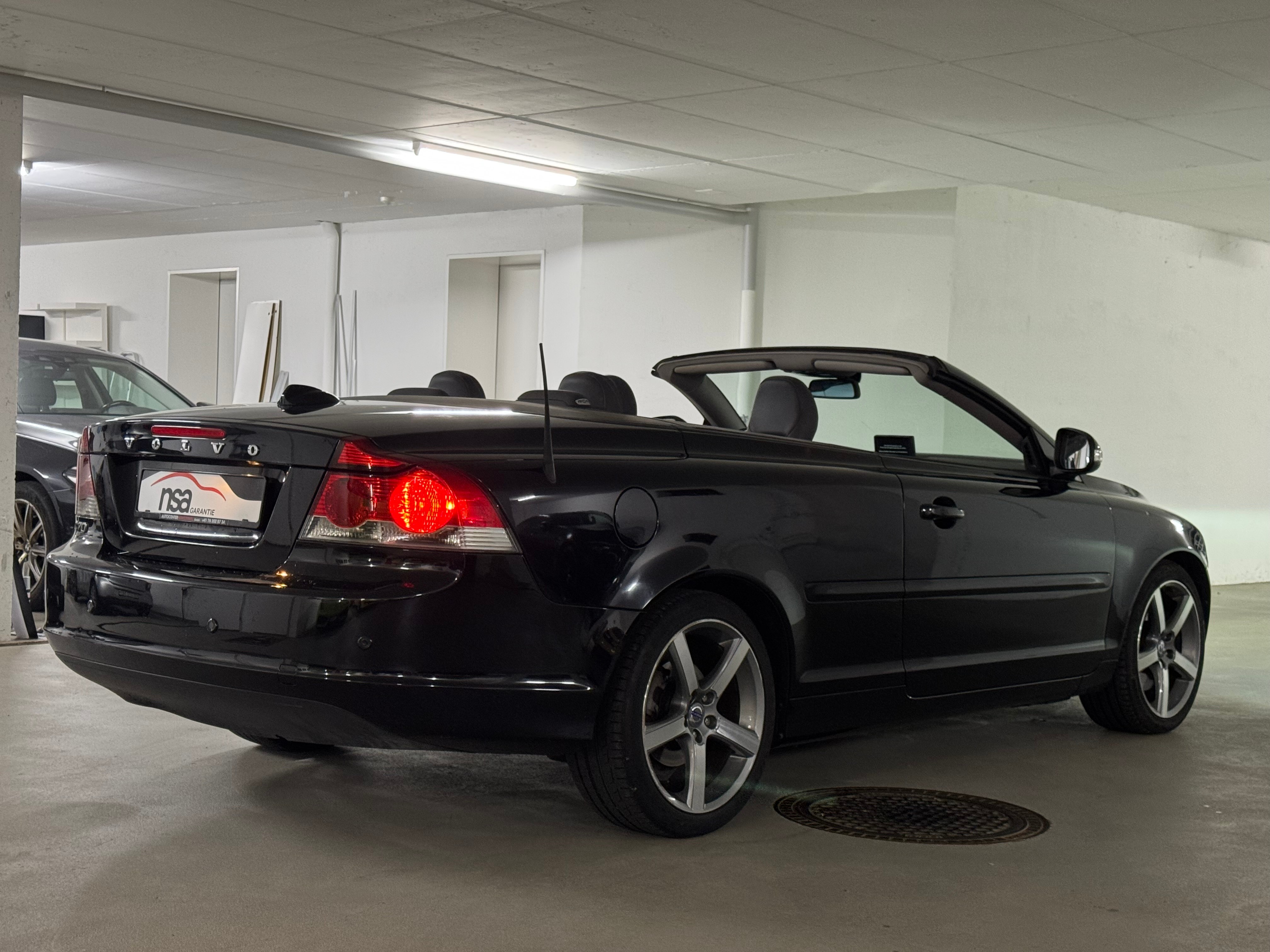 VOLVO C70 2.0D Summum Powershift 1-Hand — slika 8