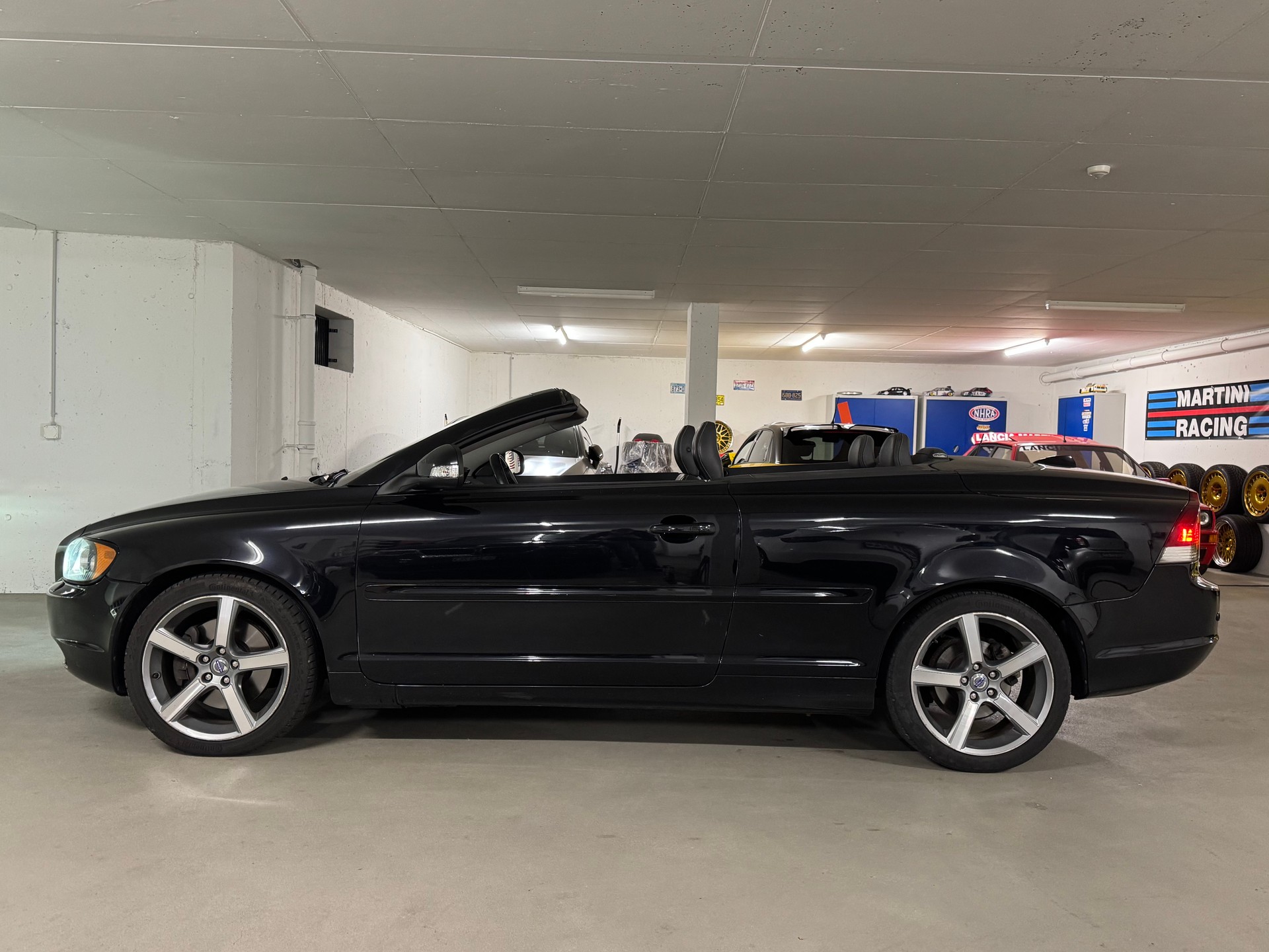 VOLVO C70 2.0D Summum Powershift 1-Hand-image-3